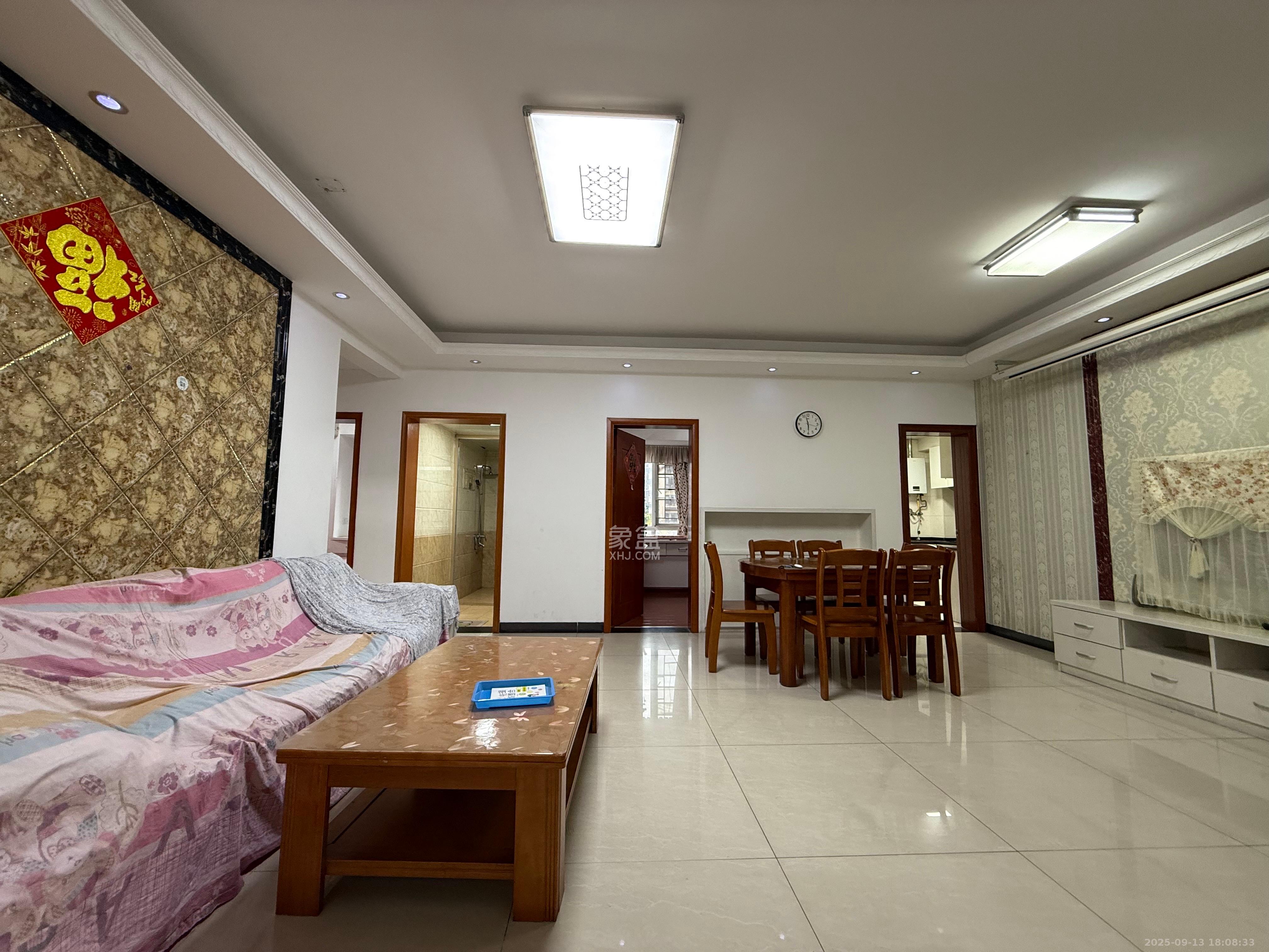 泊爱蓝湾 3室1厅1卫 2900.0元/月 泊爱蓝湾 3室1厅1卫 2900.0元/月室内图