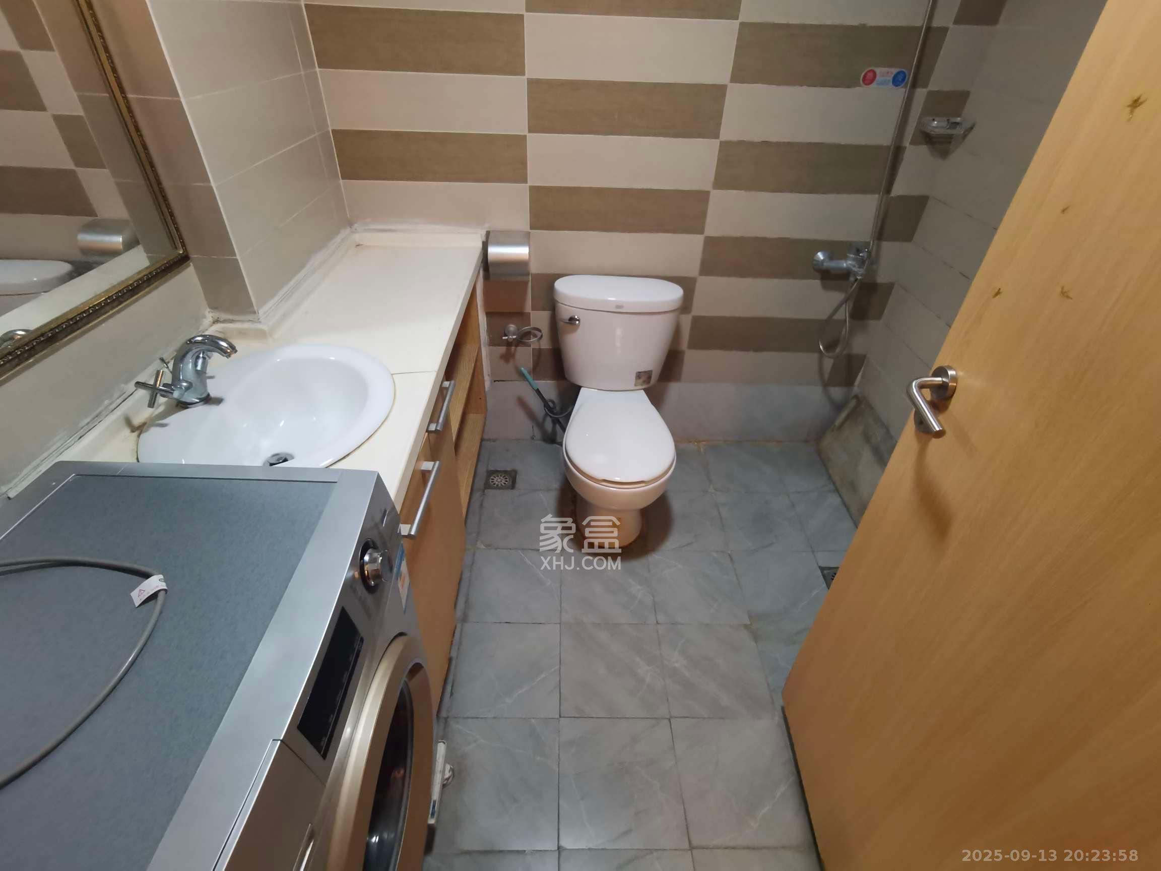 大财门公寓 1室1厅1卫 2200.0元/月 大财门公寓 1室1厅1卫 2200.0元/月室内图