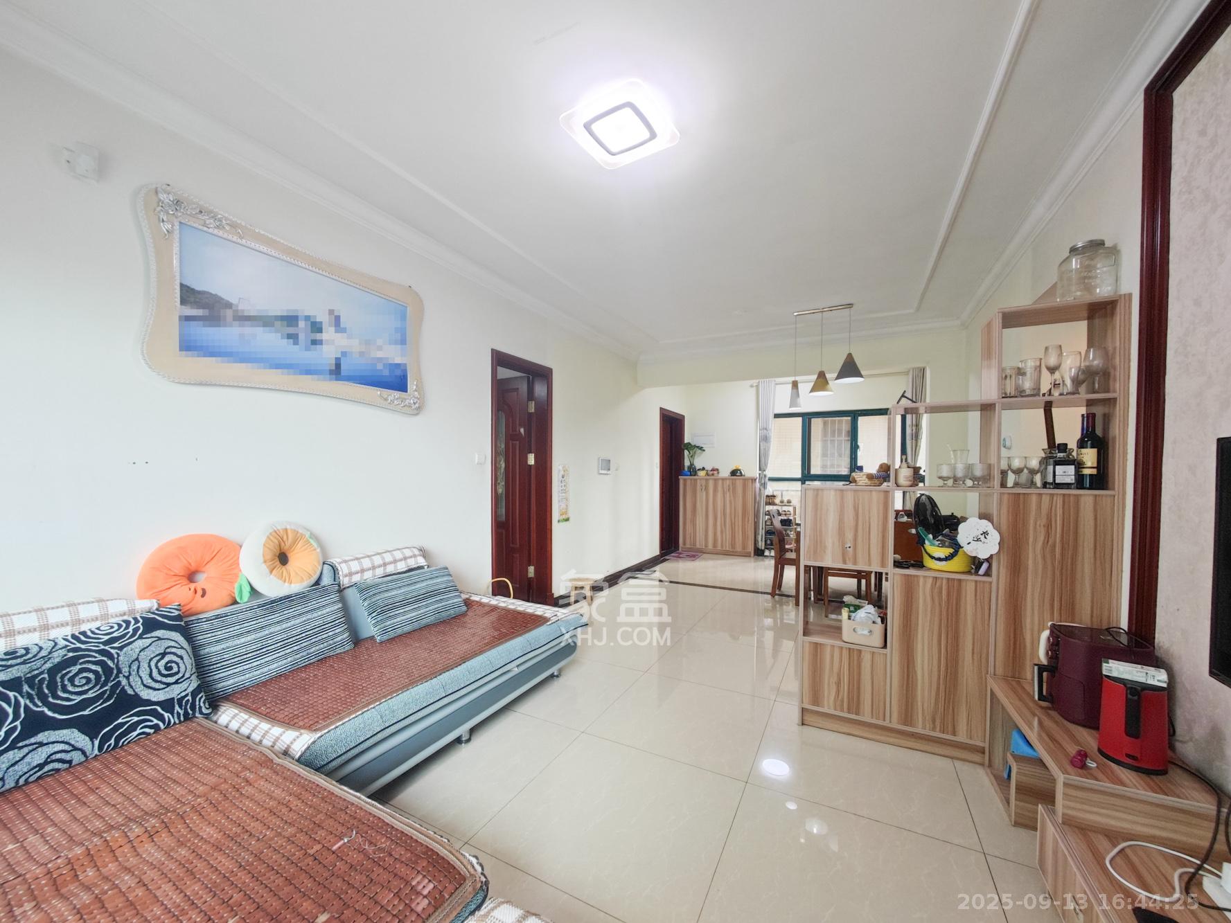 恒大城 3室2厅1卫 66.0万 恒大城 3室2厅1卫 66.0万客厅