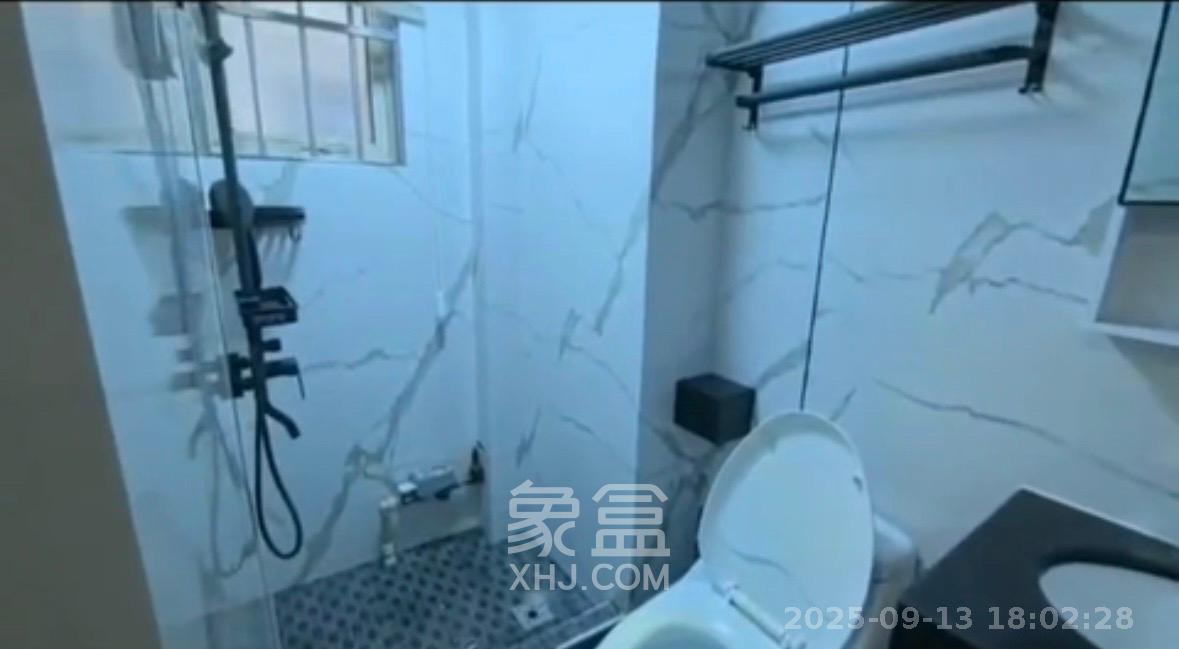 汇富中心  1室0厅1卫    2400.0元/月室内图