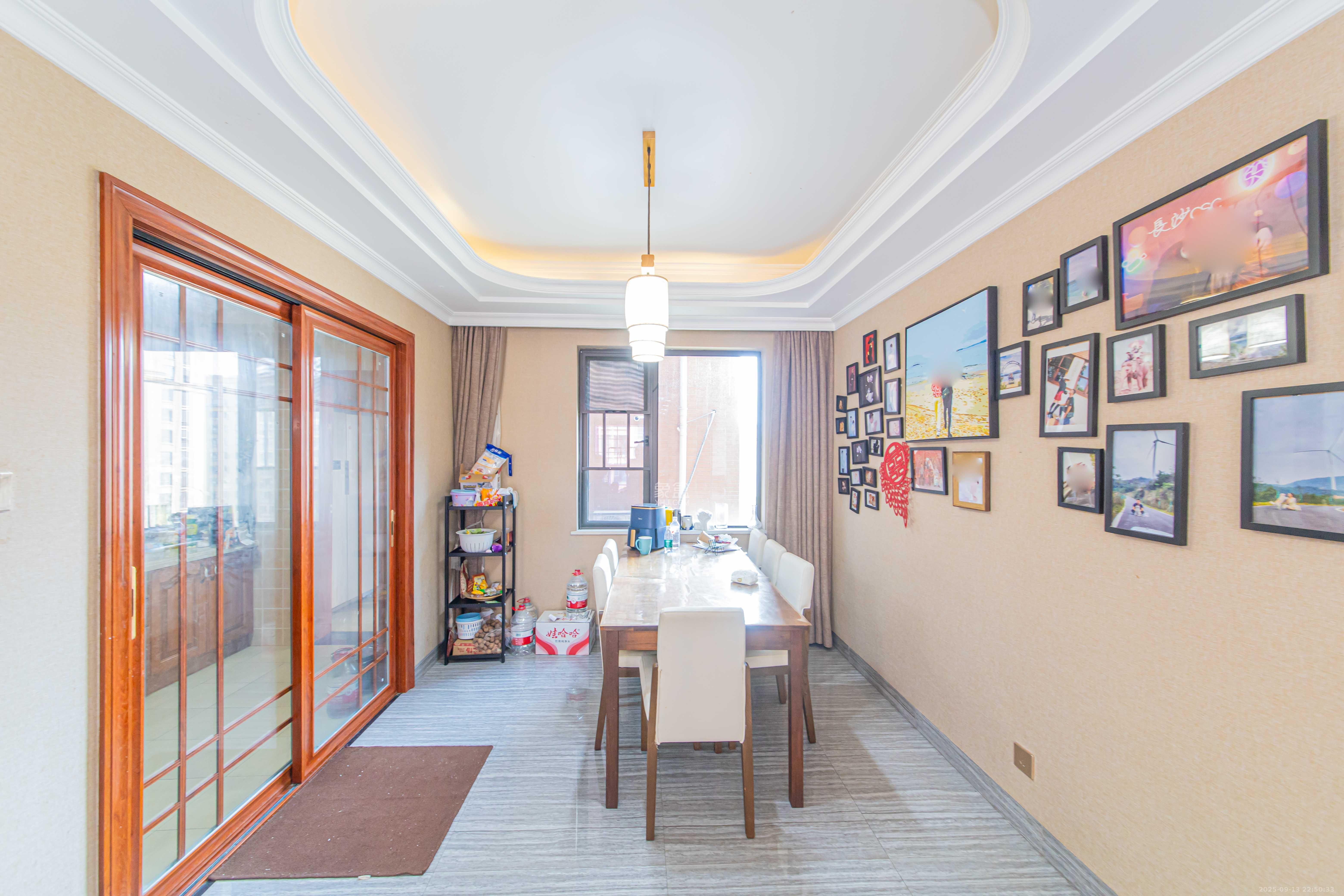 鑫远和城（一、二期）  4室2厅2卫    125.0万客厅