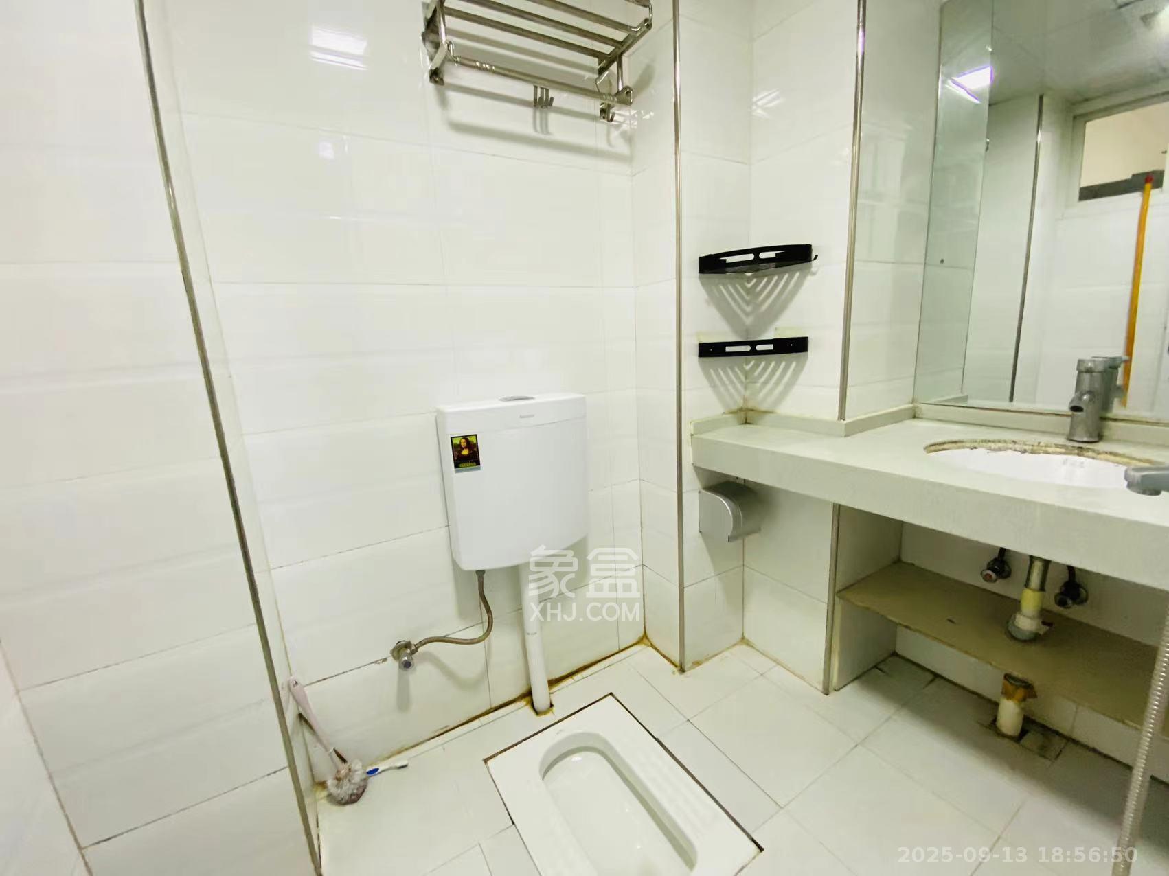 少帅府  1室1厅1卫    2300.0元/月室内图