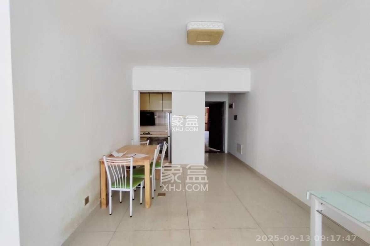 江山帝景哈佛  2室2厅1卫    1700.0元/月 江山帝景哈佛  2室2厅1卫    1700.0元/月室内图