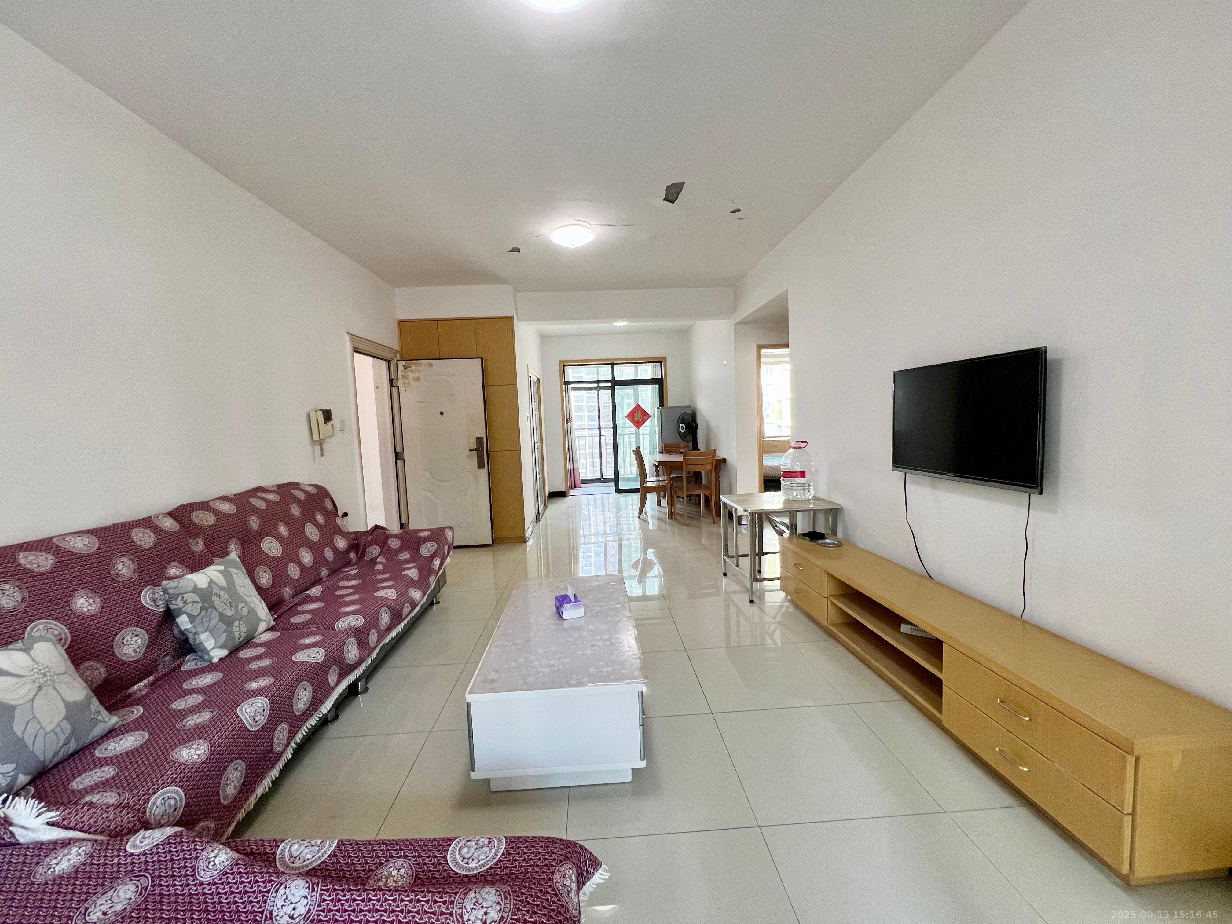 极目楚天 2室2厅1卫 2000.0元/月 极目楚天 2室2厅1卫 2000.0元/月室内图