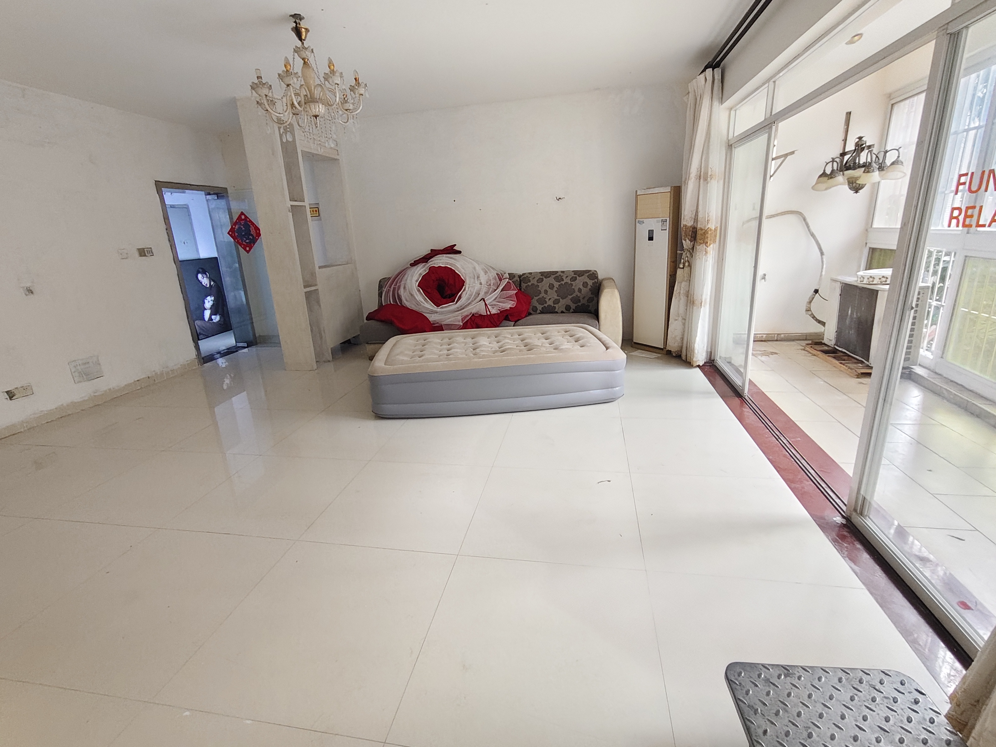 昌茂花园 3室2厅2卫 3600.0元/月 昌茂花园 3室2厅2卫 3600.0元/月室内图