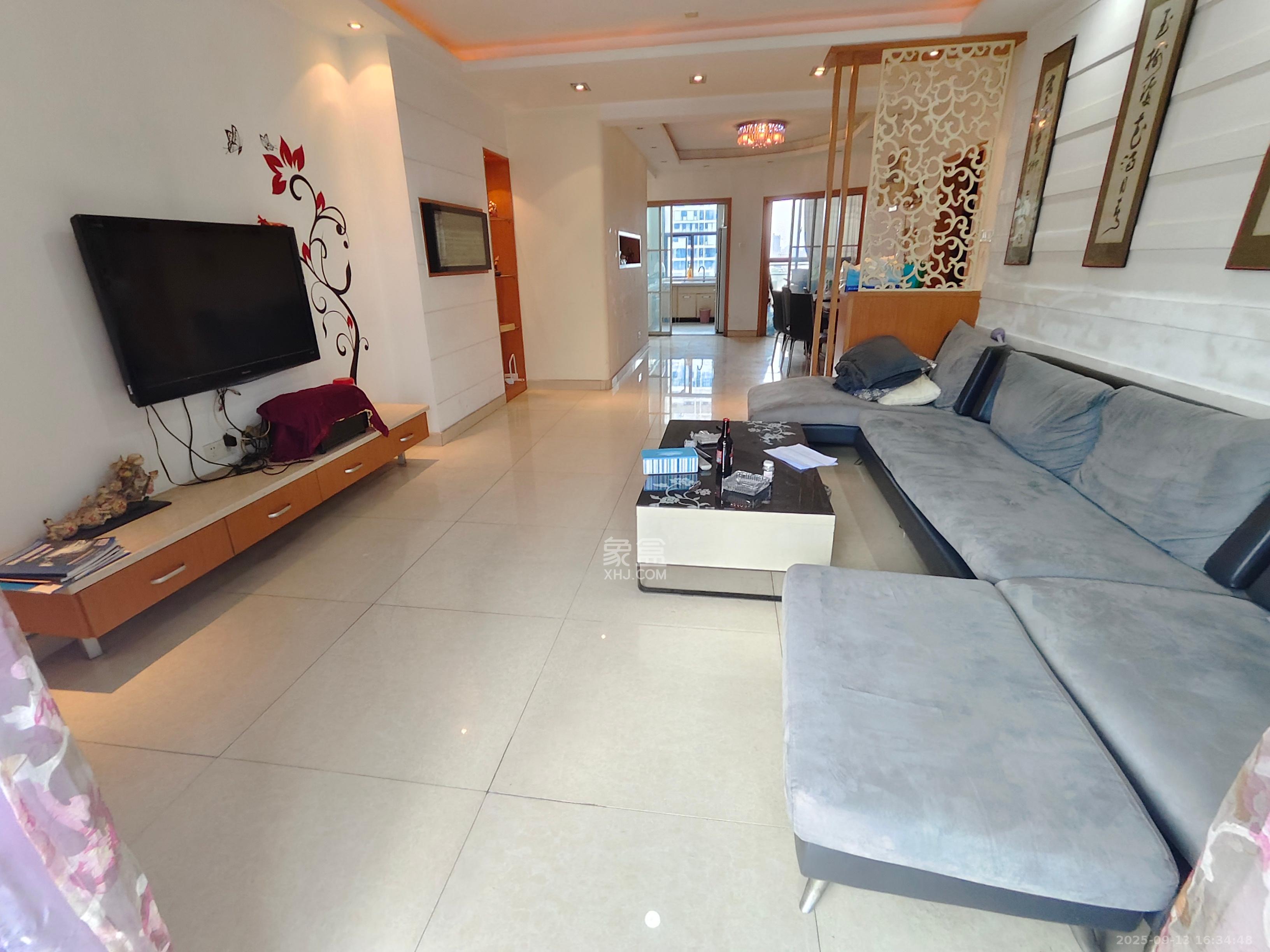 书香名邸 4室1厅1卫 3200.0元/月 书香名邸 4室1厅1卫 3200.0元/月室内图