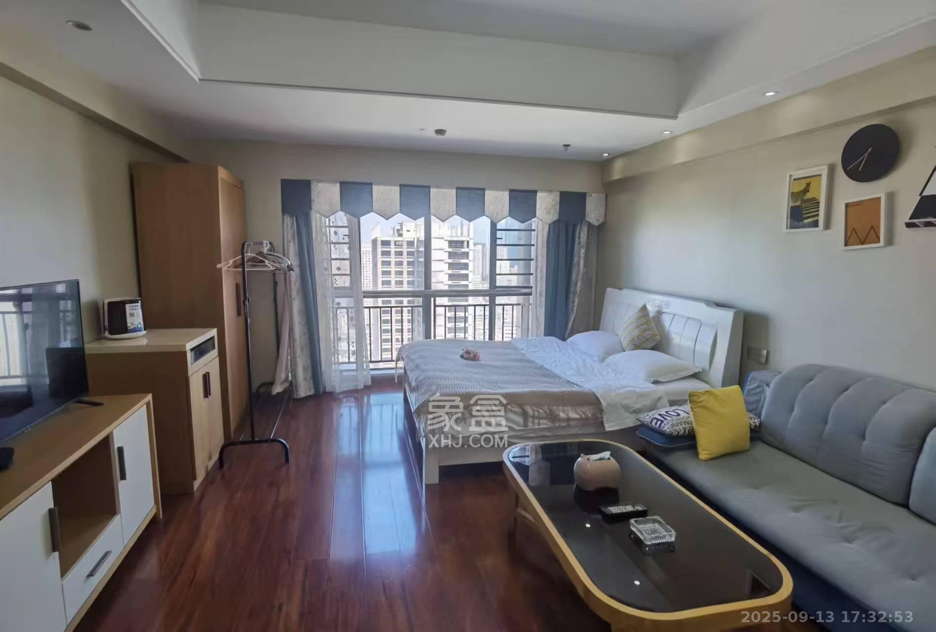 五一钻界  1室1厅1卫    2400.0元/月室内图