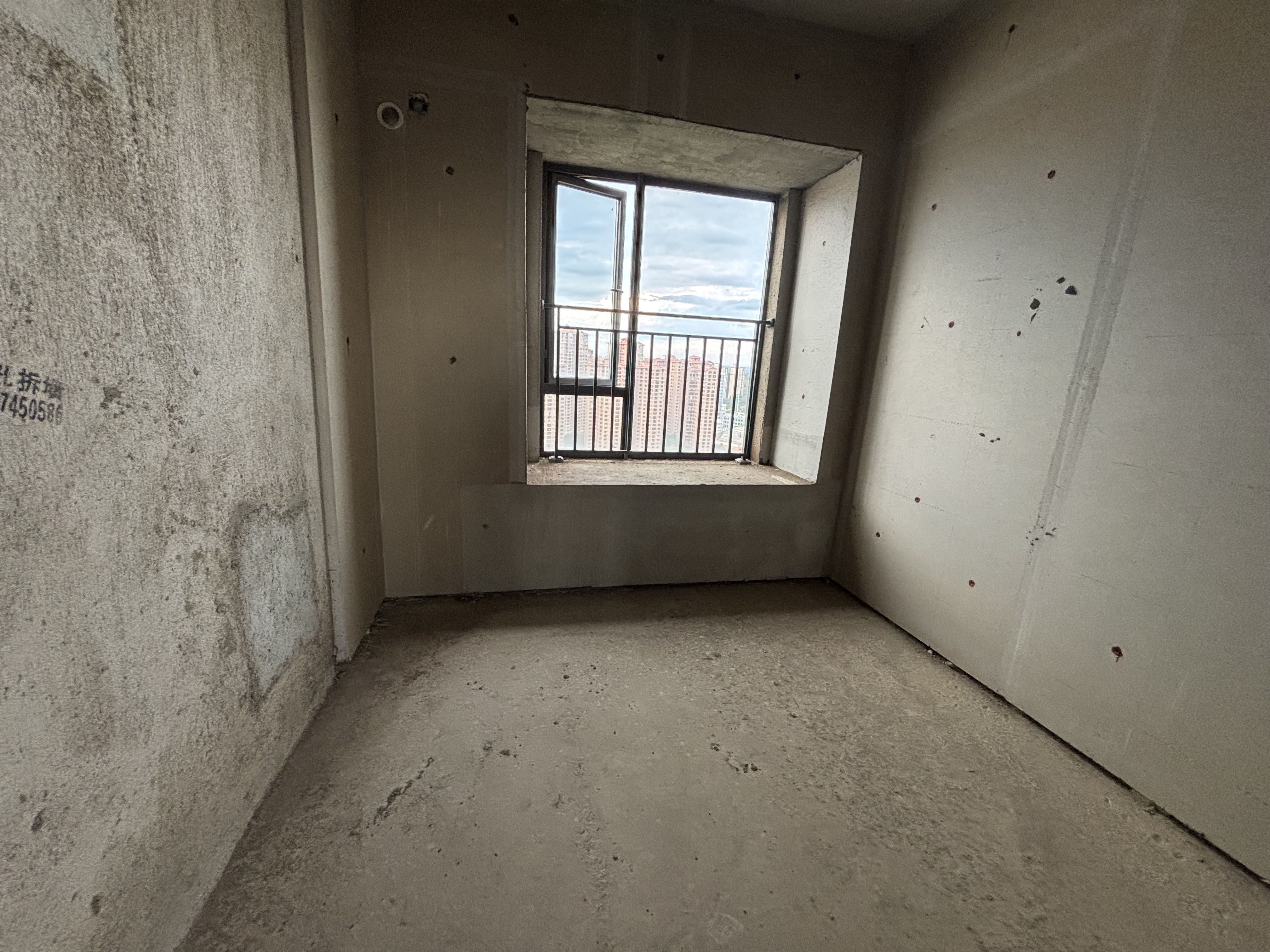 宁邦中心(文华里)  4室0厅0卫    80.0万 宁邦中心(文华里)  4室0厅0卫    80.0万客厅