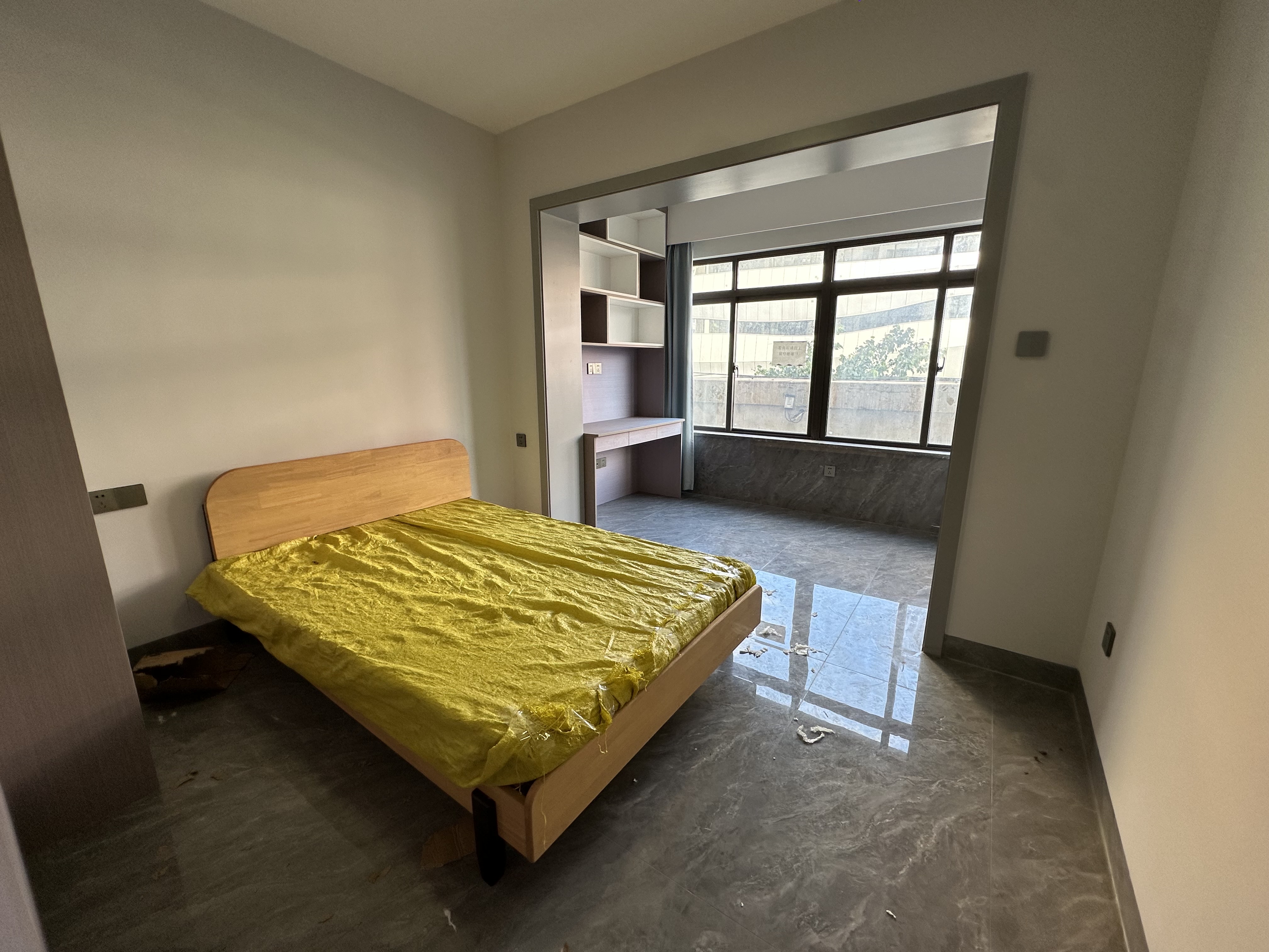 绿地海德公馆 3室2厅1卫 160.0万 绿地海德公馆 3室2厅1卫 160.0万客厅