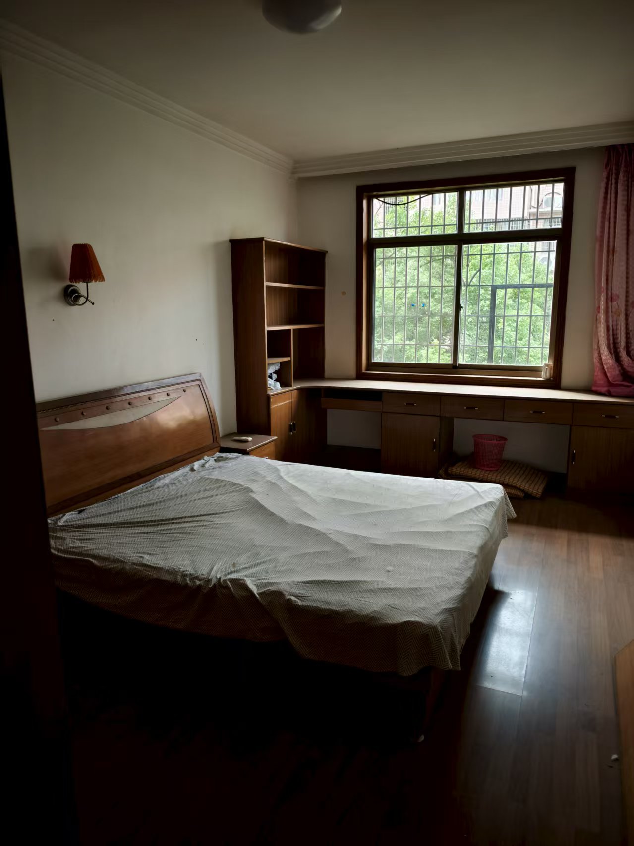 石化苑小区  3室2厅2卫    80.0万客厅