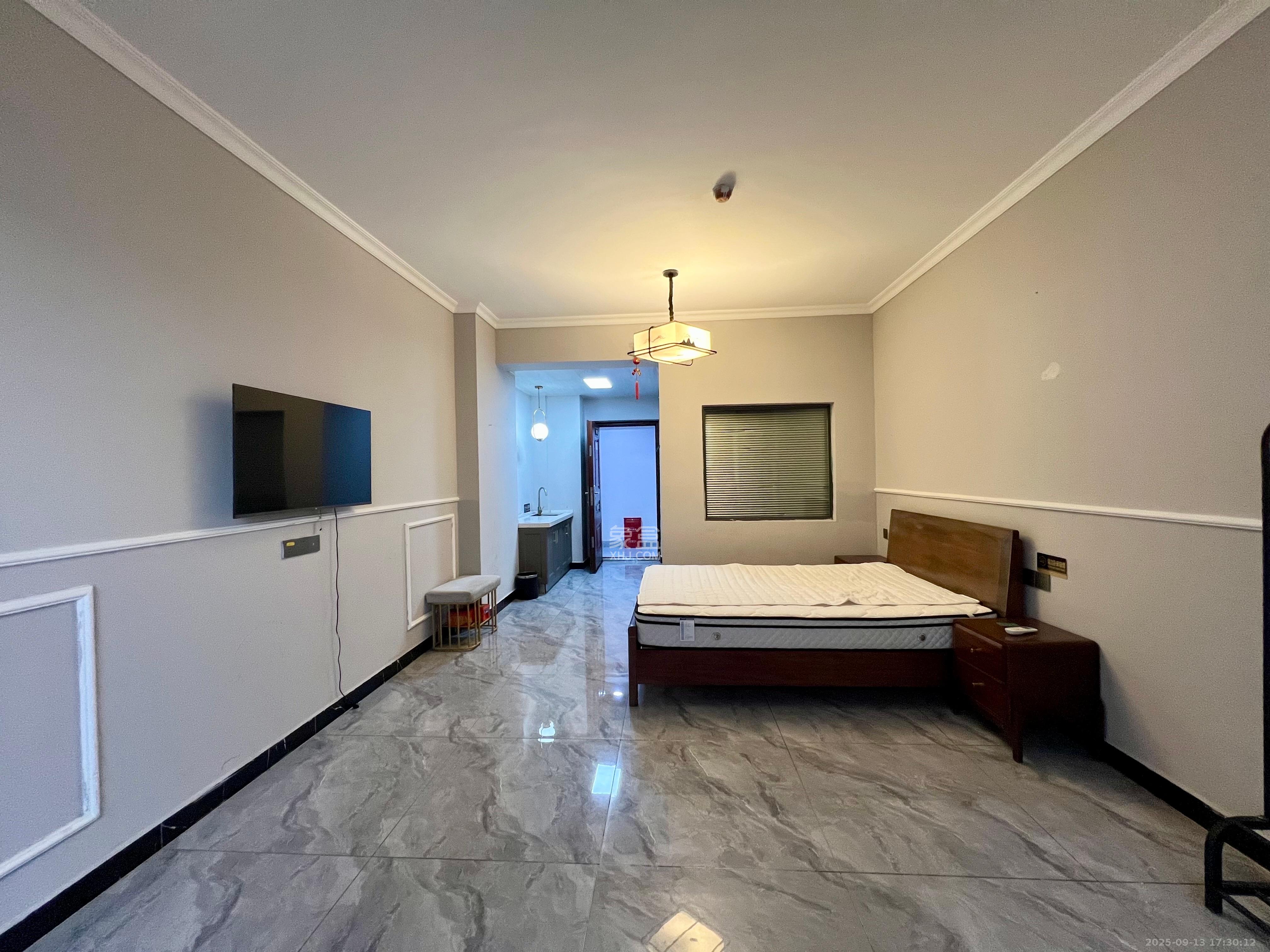 钱隆世家  1室1厅1卫    1200.0元/月室内图