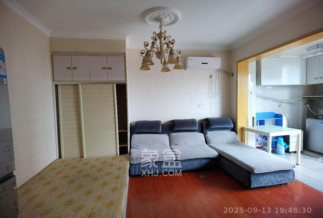 中信文化广场(中信新城二期) 1室1厅1卫 1500.0元/月 中信文化广场(中信新城二期) 1室1厅1卫 1500.0元/月室内图