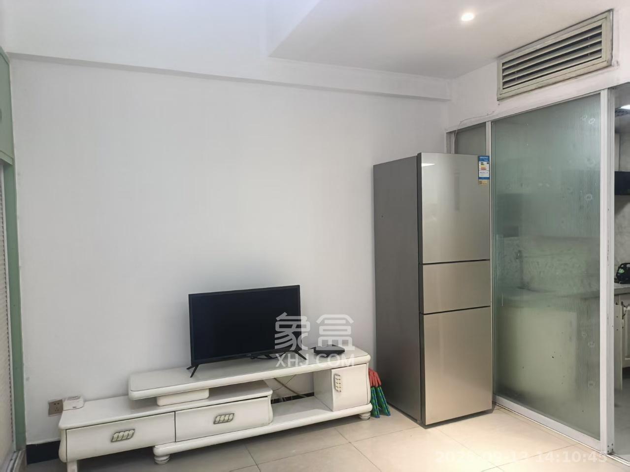 上城星座  2室1厅1卫    2200.0元/月室内图