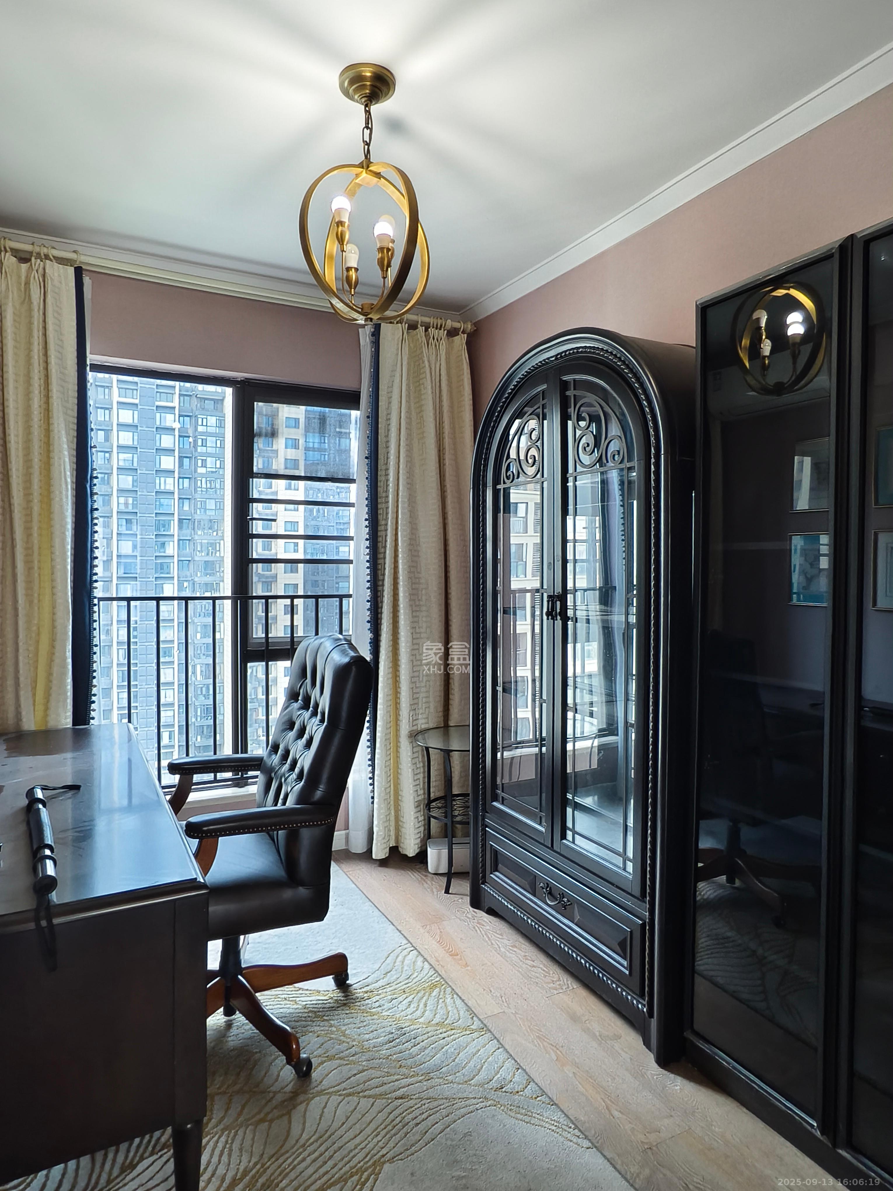 万科里金域滨江 4室2厅2卫 4800.0元/月 万科里金域滨江 4室2厅2卫 4800.0元/月室内图