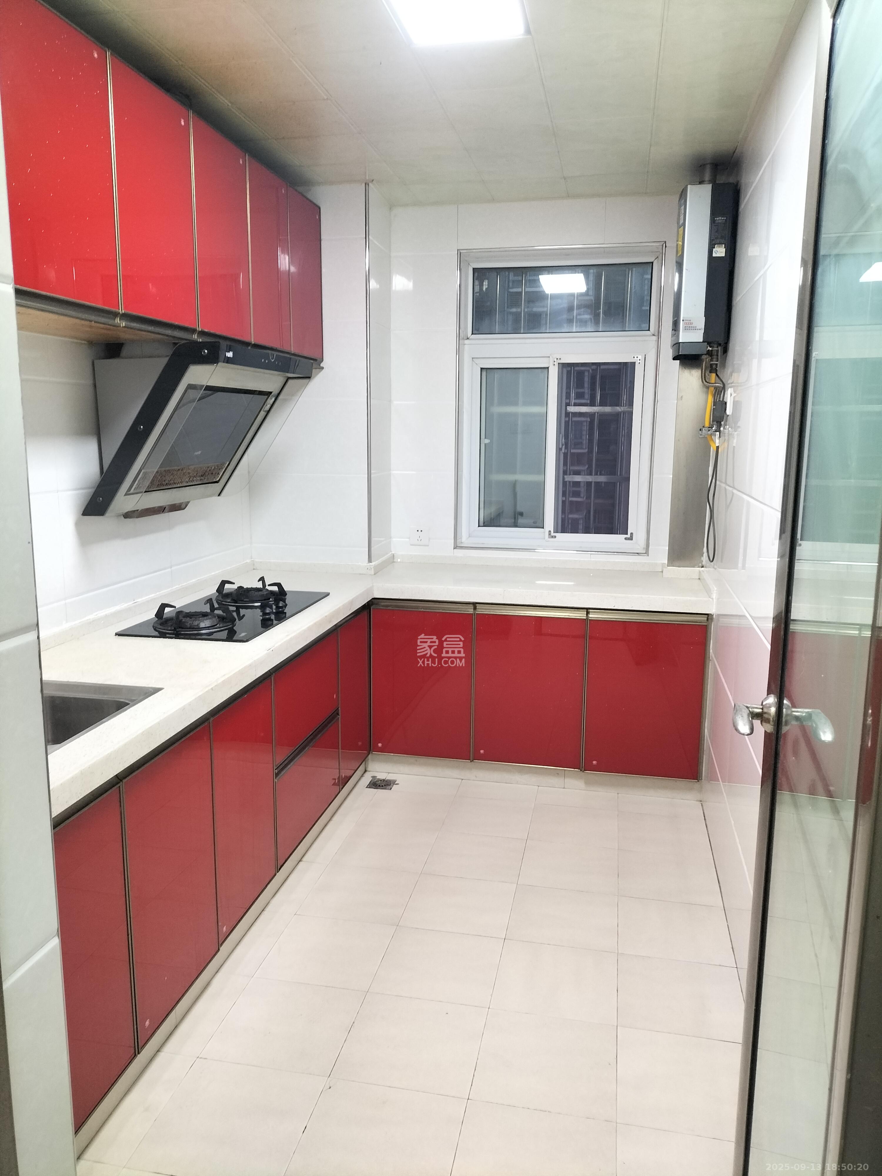 骑龙安置小区 3室2厅2卫 2200.0元/月 骑龙安置小区 3室2厅2卫 2200.0元/月室内图