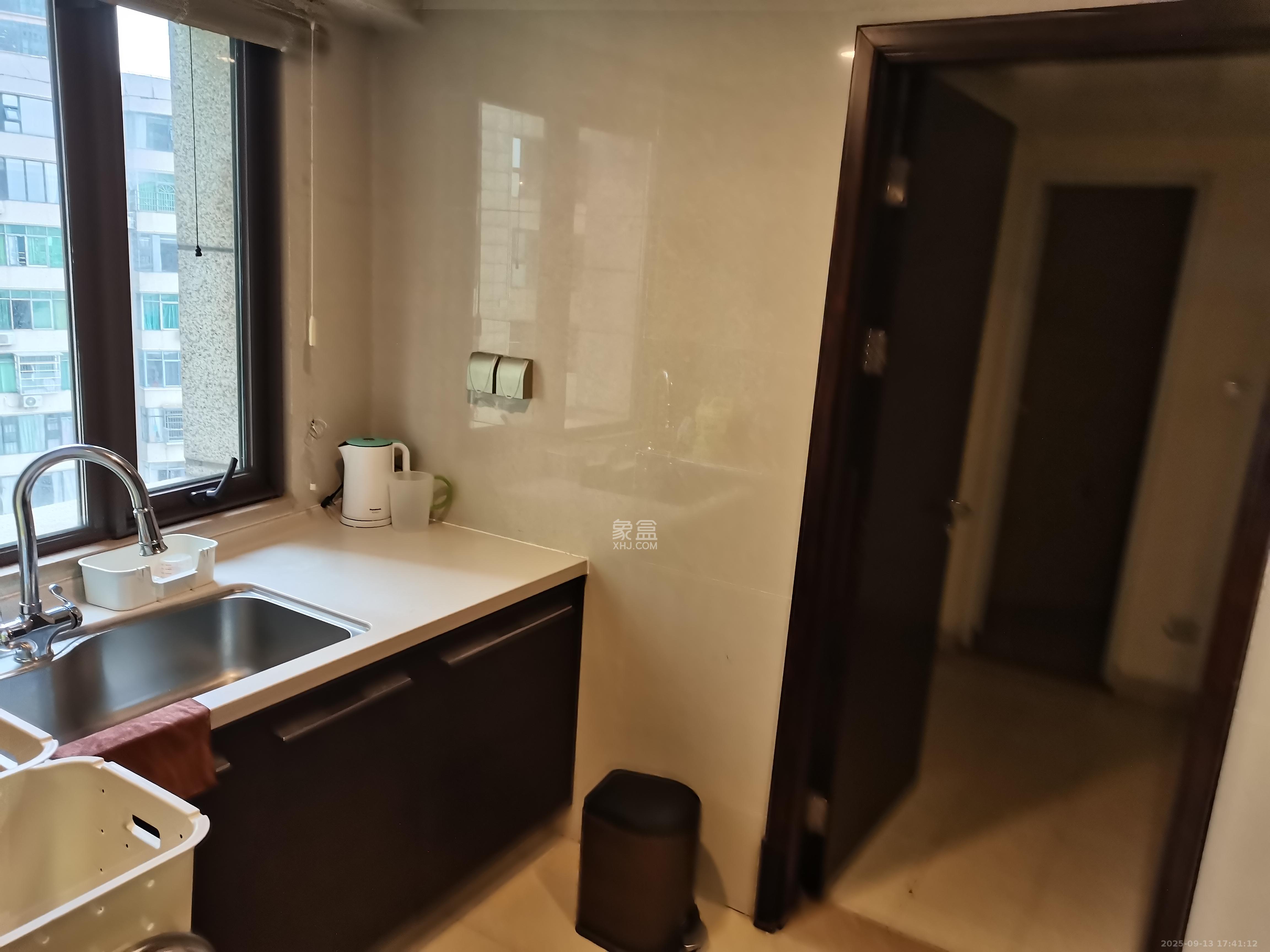 华远华中心  5室2厅2卫    18000.0元/月室内图