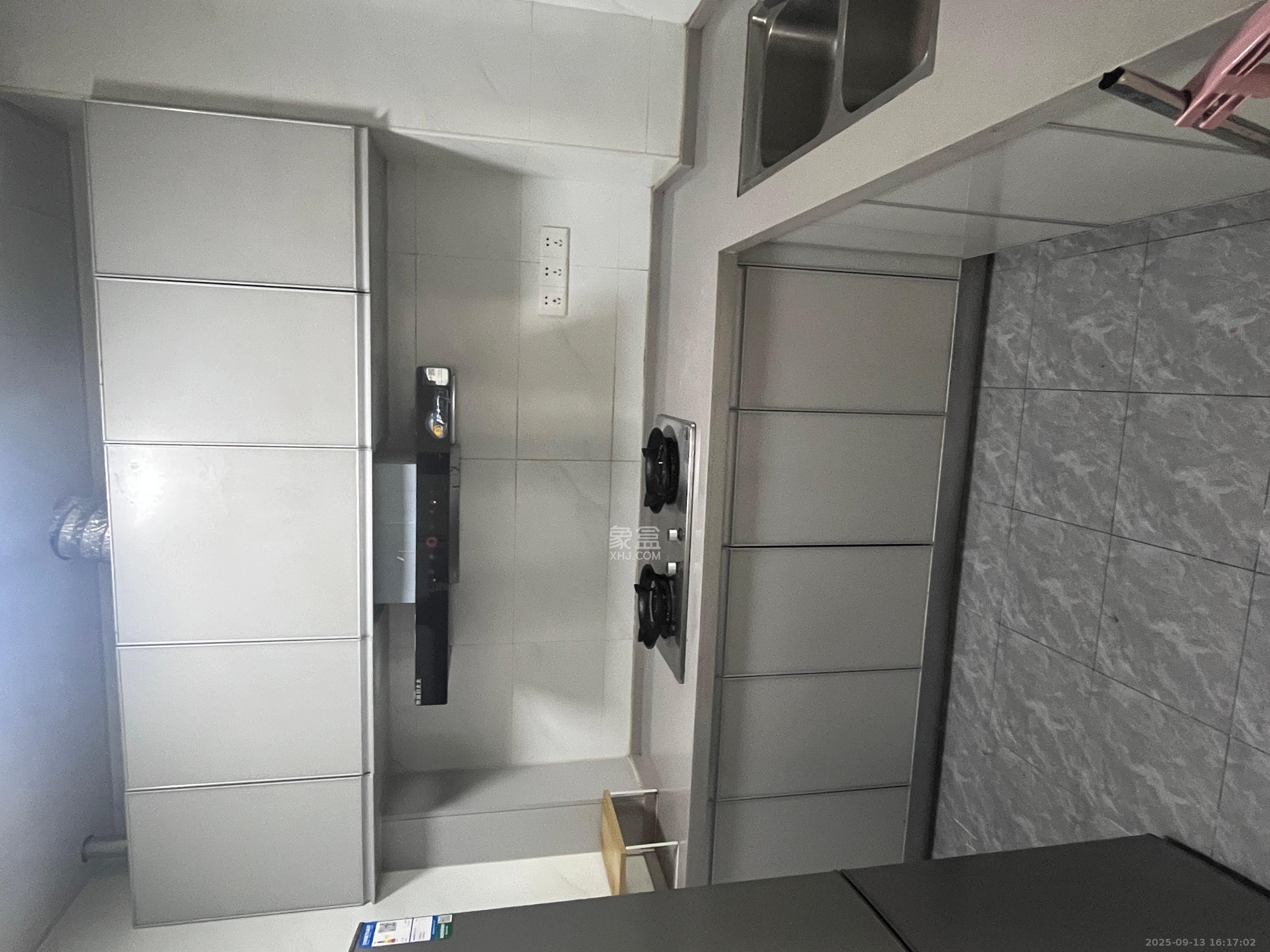 艺源颂雅小区（719街区）  2室2厅1卫    1900.0元/月室内图