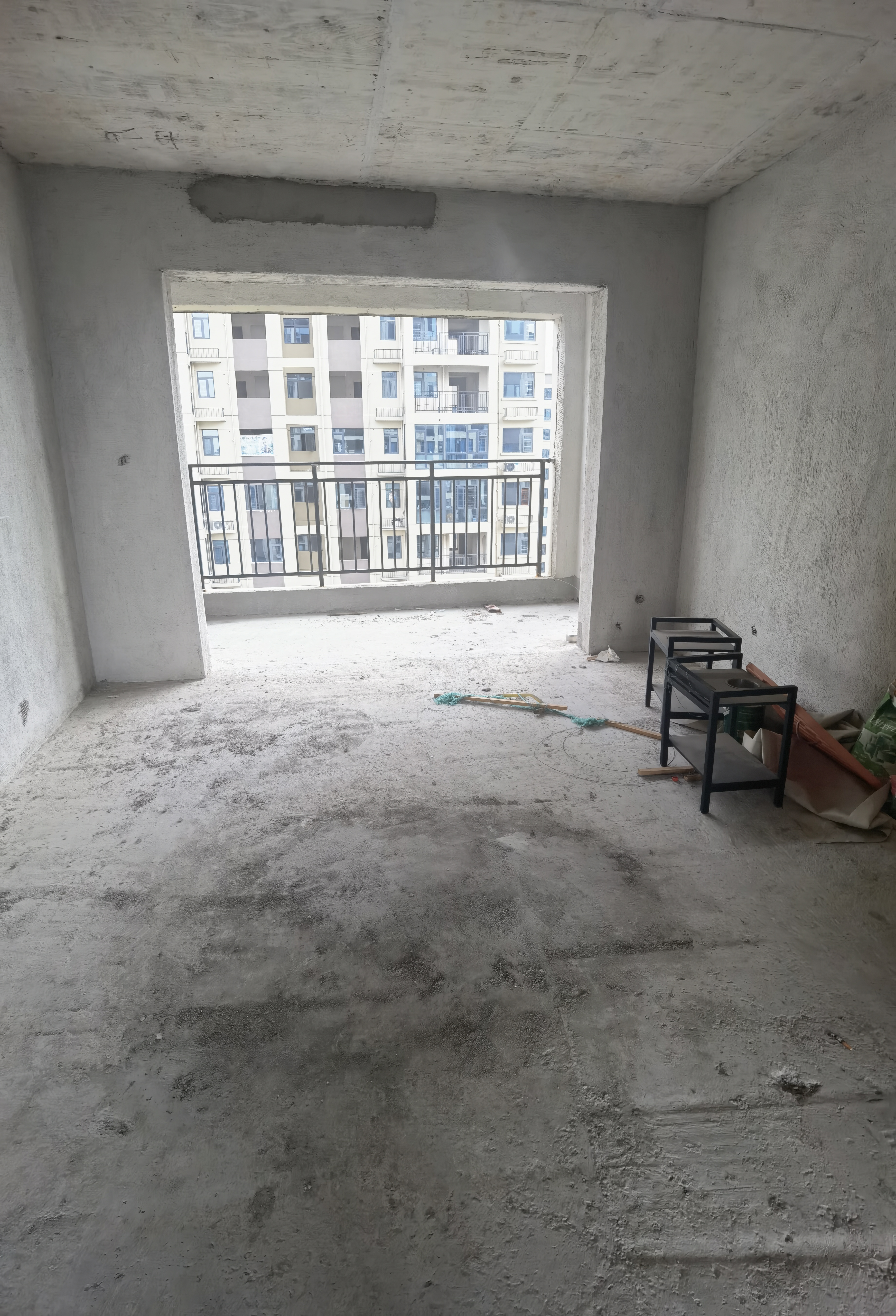 云泰天麓 5室2厅2卫 94.5万 云泰天麓 5室2厅2卫 94.5万客厅