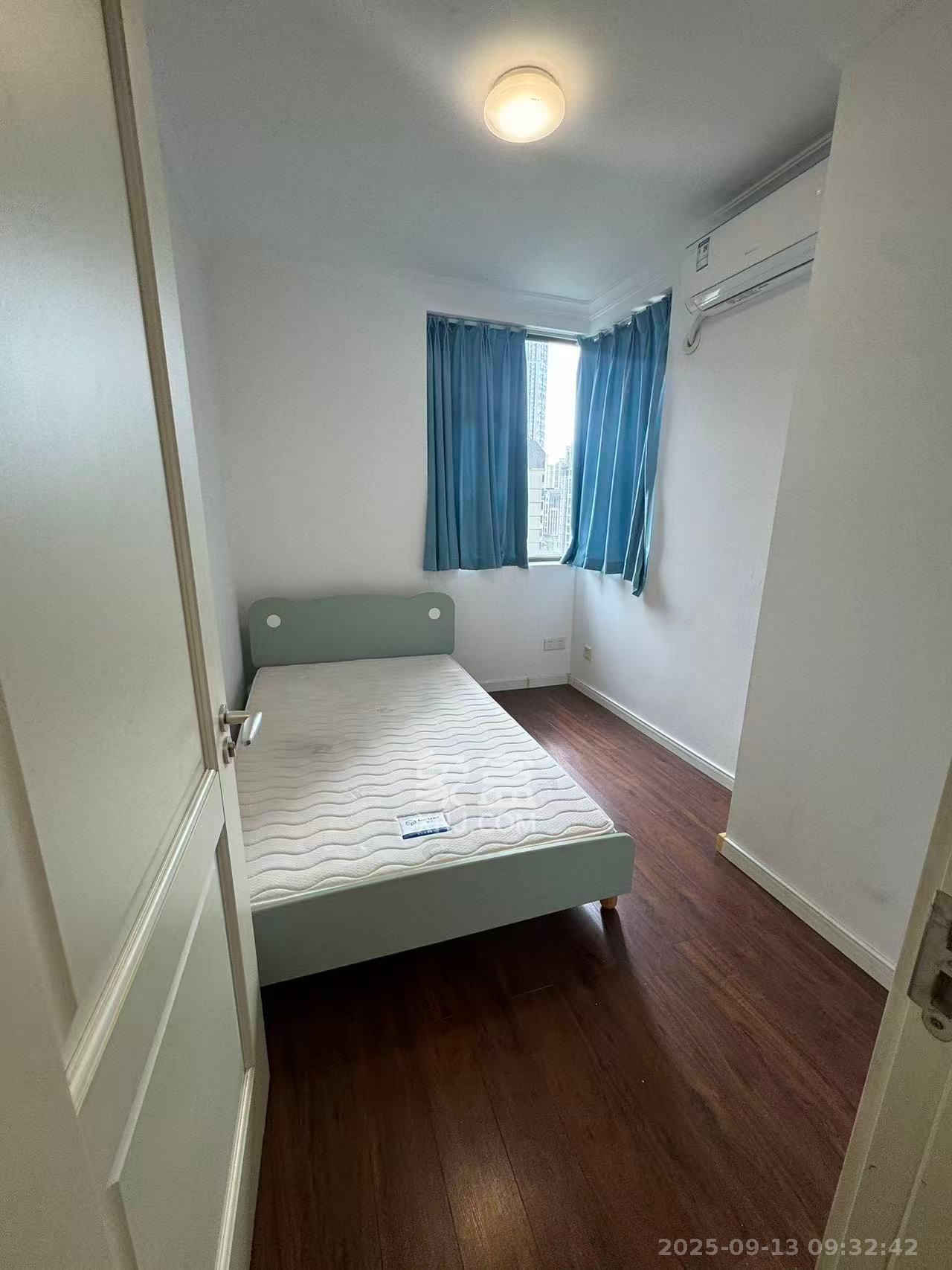 万科魅力之城观澜里 3室2厅2卫 2500.0元/月 万科魅力之城观澜里 3室2厅2卫 2500.0元/月室内图