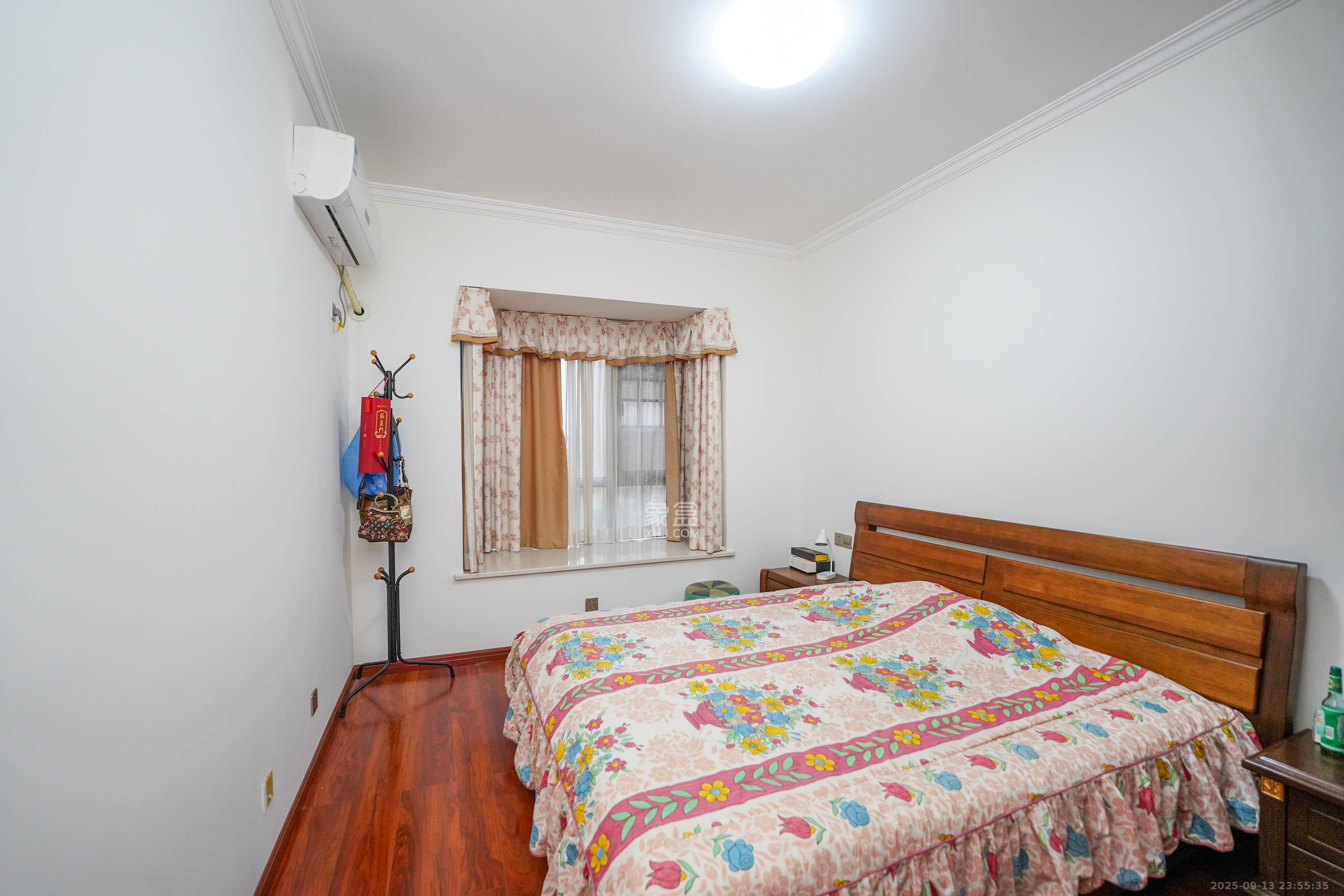 和美星城 3室3厅1卫 115.0万 和美星城 3室3厅1卫 115.0万卧室