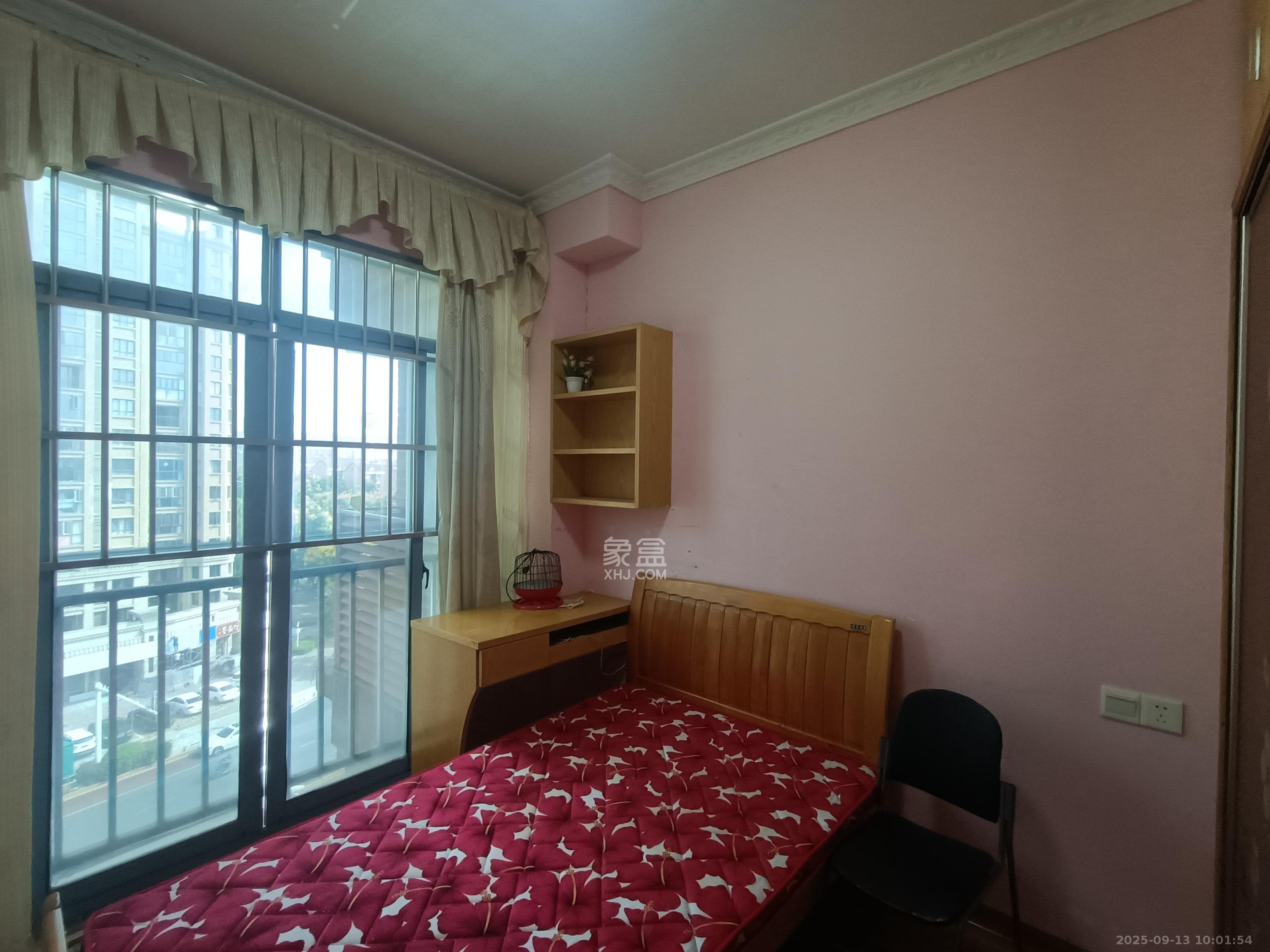 夏威夷碧水春城(碧桂园城市花园)  3室2厅1卫    1900.0元/月 夏威夷碧水春城(碧桂园城市花园)  3室2厅1卫    1900.0元/月室内图