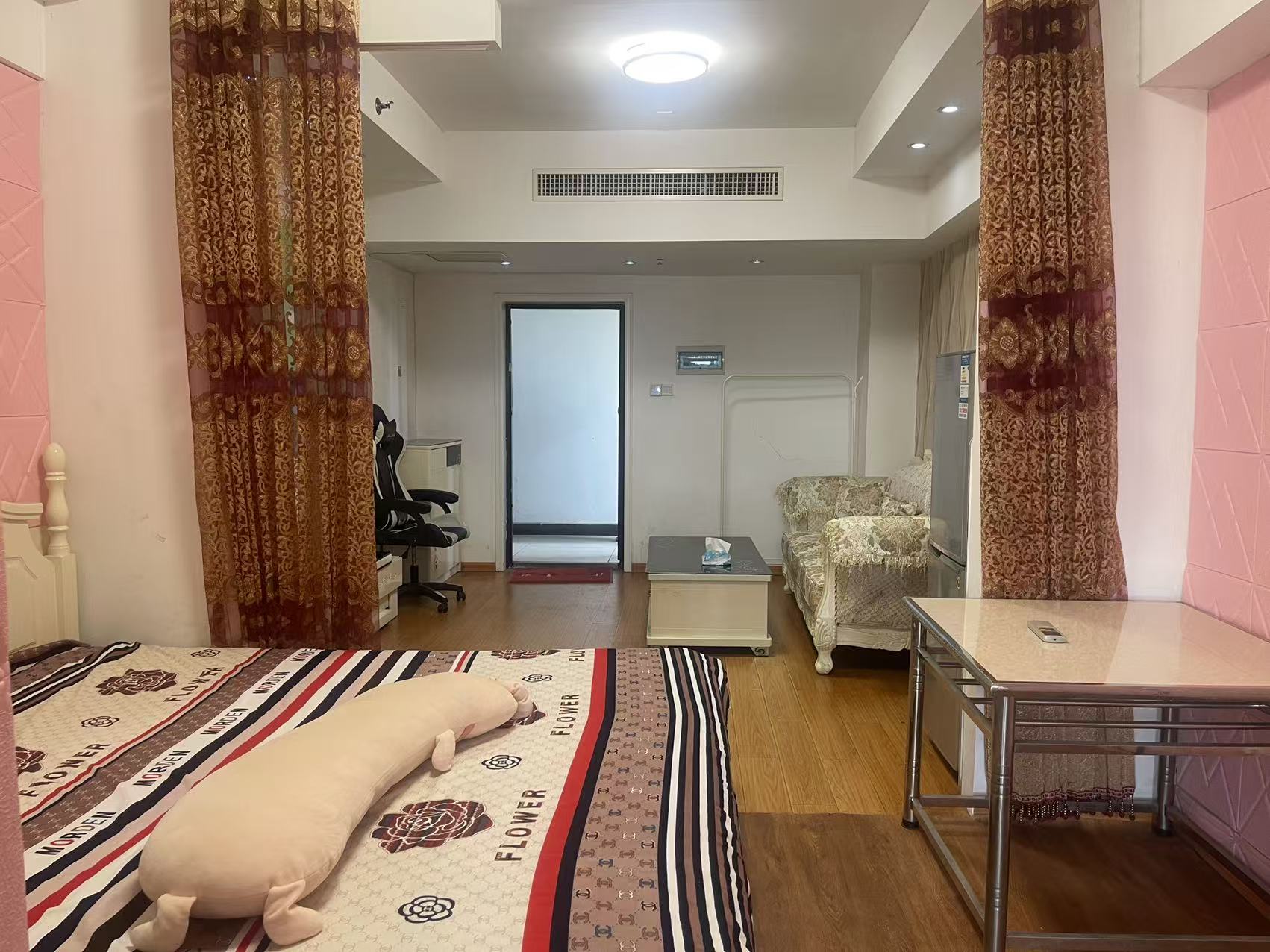 财智公馆大厦(瑞士国际酒店) 1室1厅1卫 900.0元/月 财智公馆大厦(瑞士国际酒店) 1室1厅1卫 900.0元/月室内图