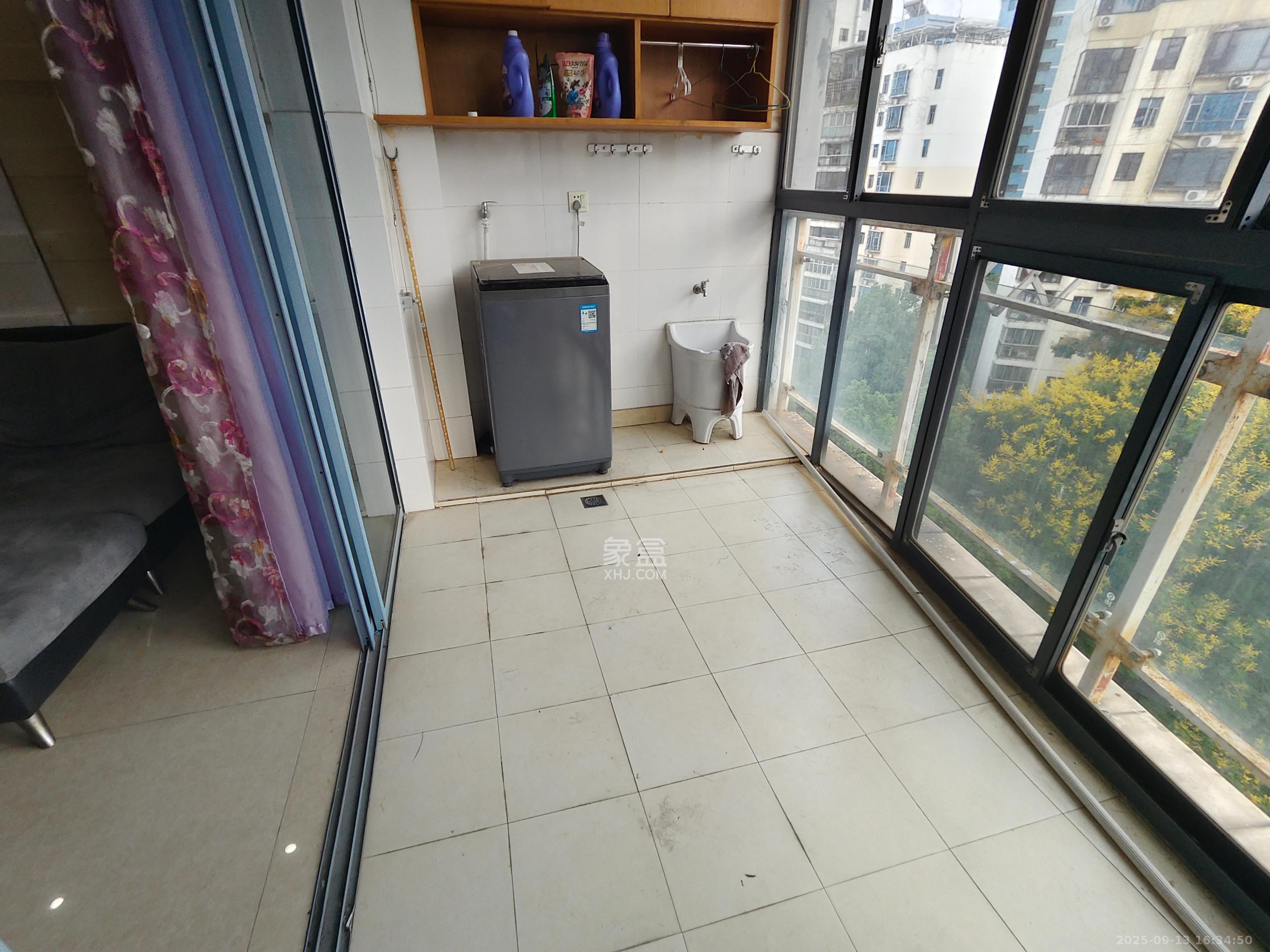 书香名邸 4室1厅1卫 3200.0元/月 书香名邸 4室1厅1卫 3200.0元/月室内图