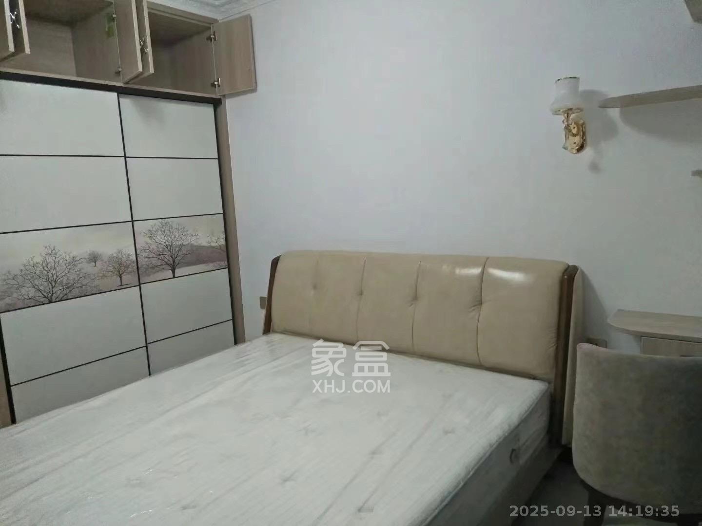 绿地之窗  2室1厅1卫   2000.00元/月室内图