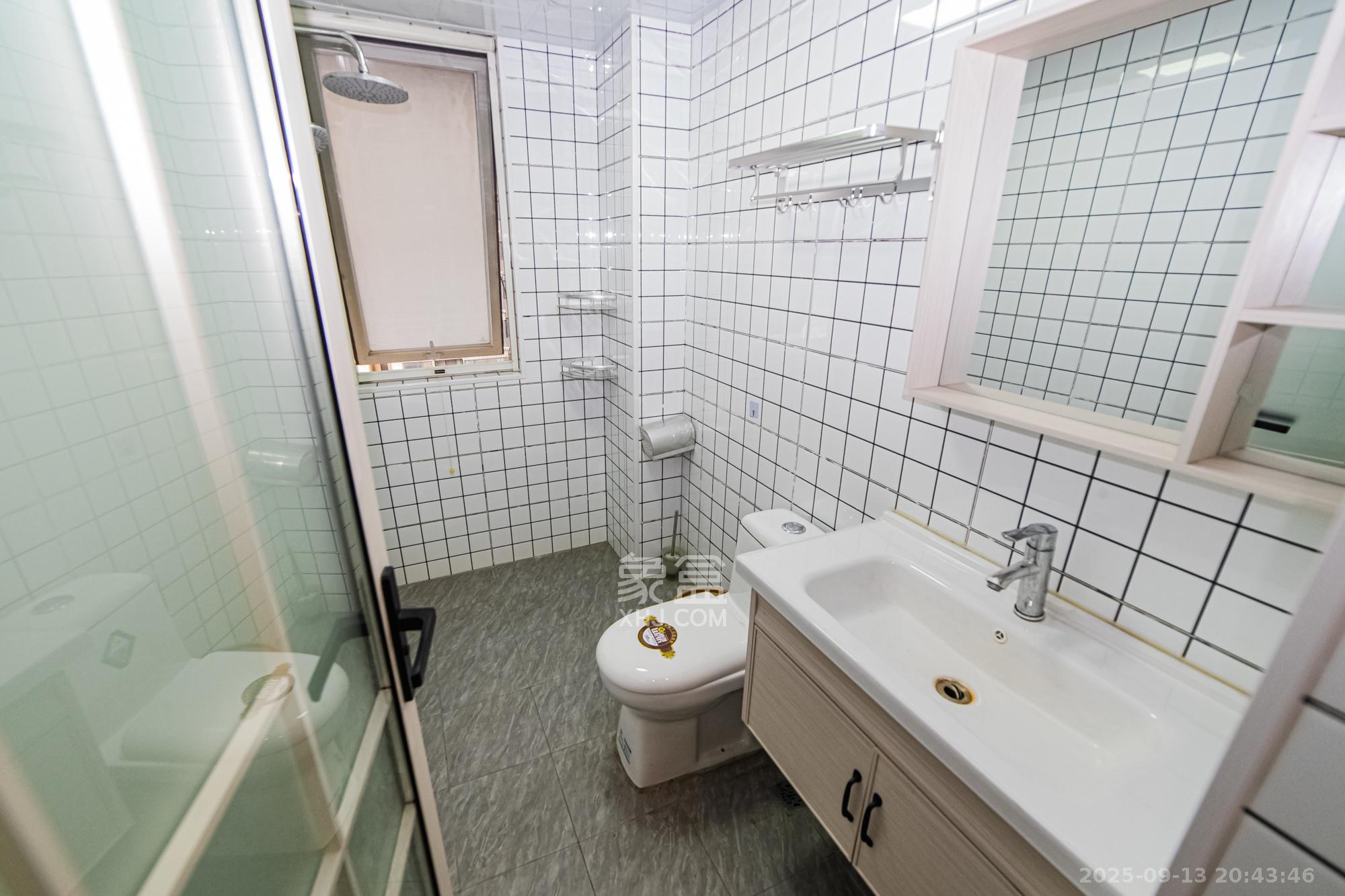 北辰三角洲E7区 3室2厅2卫 170.0万 北辰三角洲E7区 3室2厅2卫 170.0万卫生间