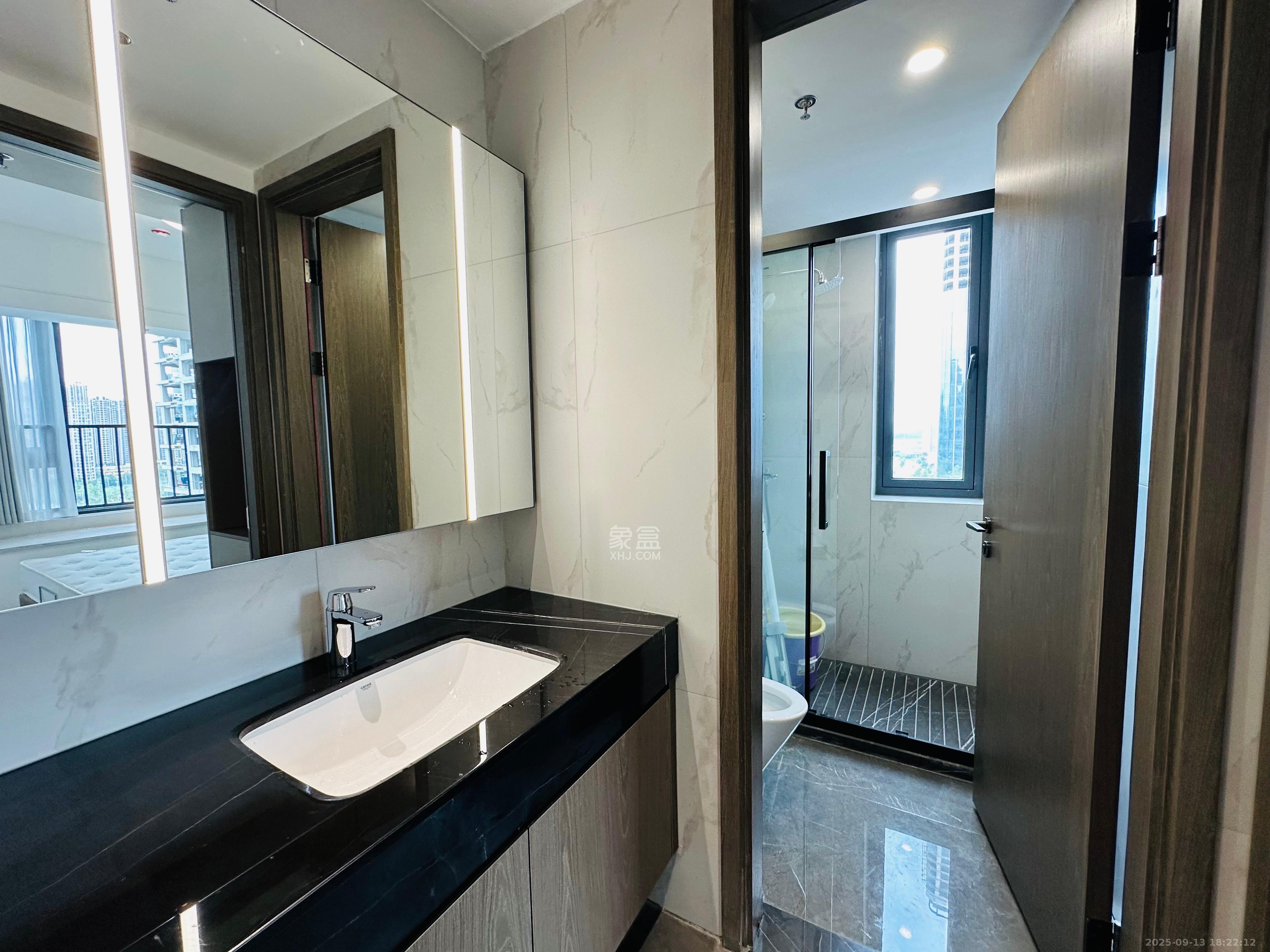 绿城招商桂语雲峯  4室2厅2卫    7000.0元/月室内图