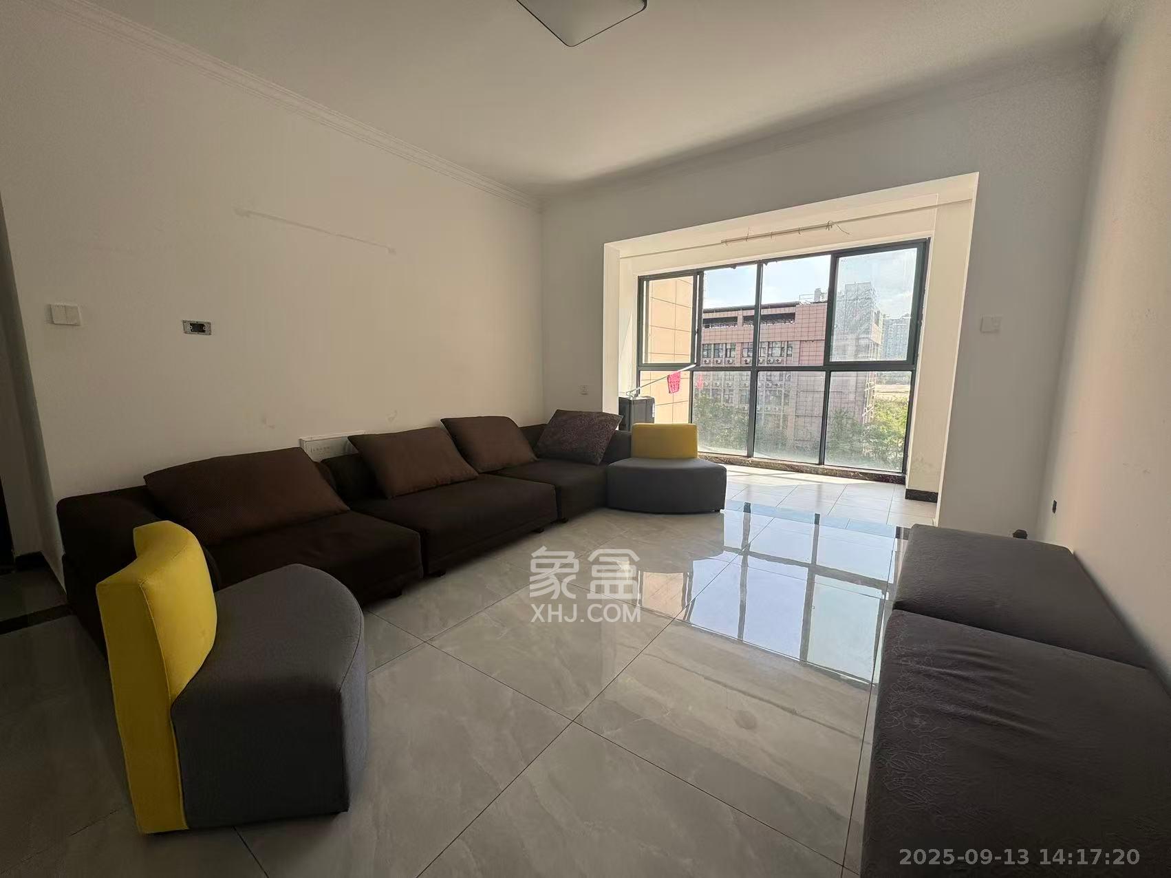 环亚高铁芯城 4室3厅3卫 3000.0元/月 环亚高铁芯城 4室3厅3卫 3000.0元/月室内图