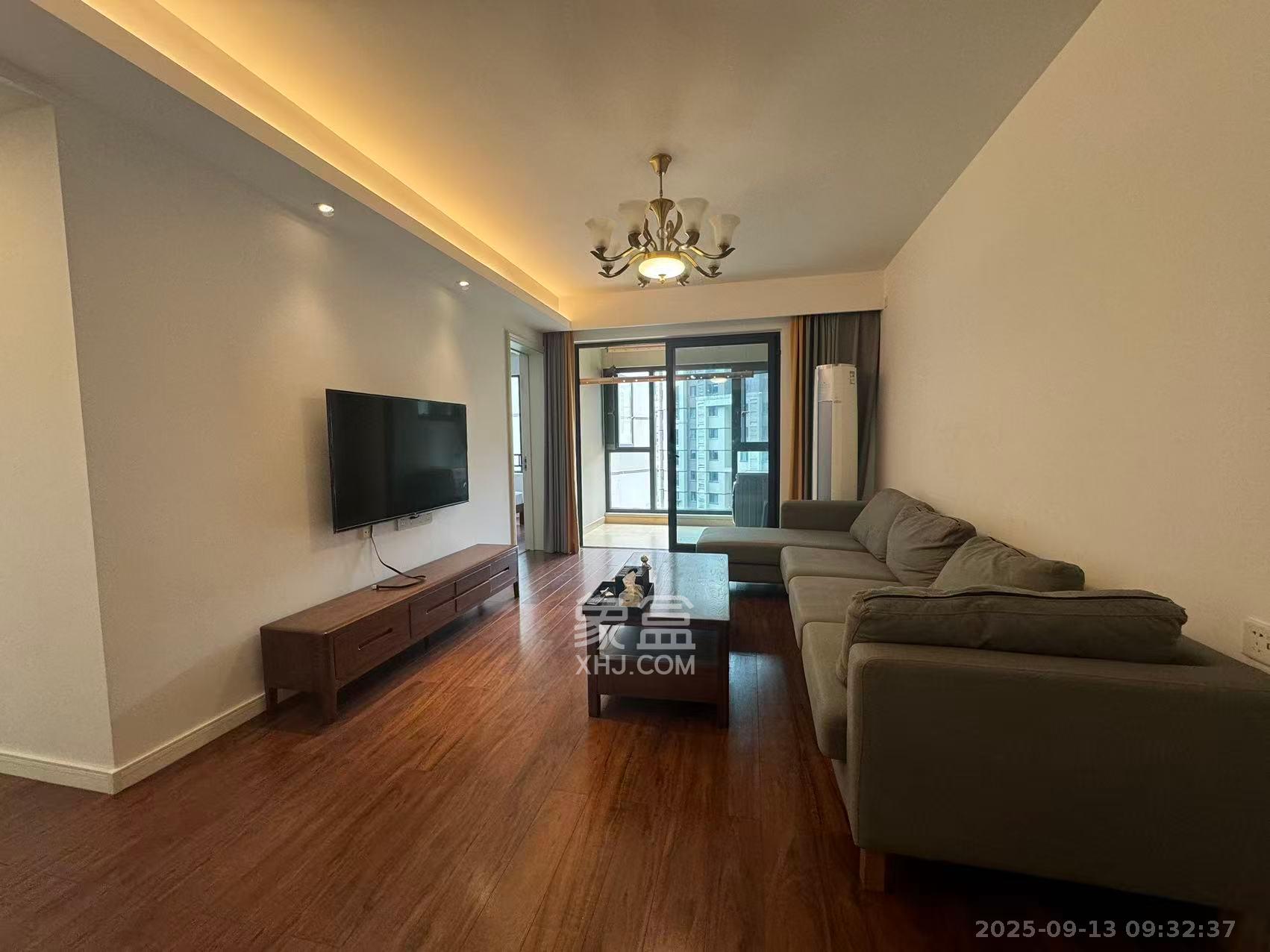 万科魅力之城观澜里 3室2厅2卫 2500.0元/月 万科魅力之城观澜里 3室2厅2卫 2500.0元/月室内图