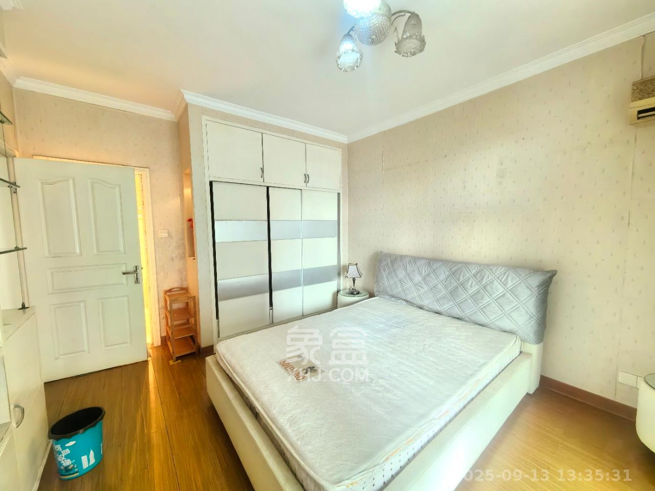 四季阳光花城 3室2厅2卫 3400.0元/月 四季阳光花城 3室2厅2卫 3400.0元/月室内图