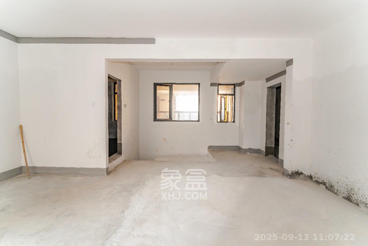 建投象山国际  3室2厅2卫   2200.00元/月