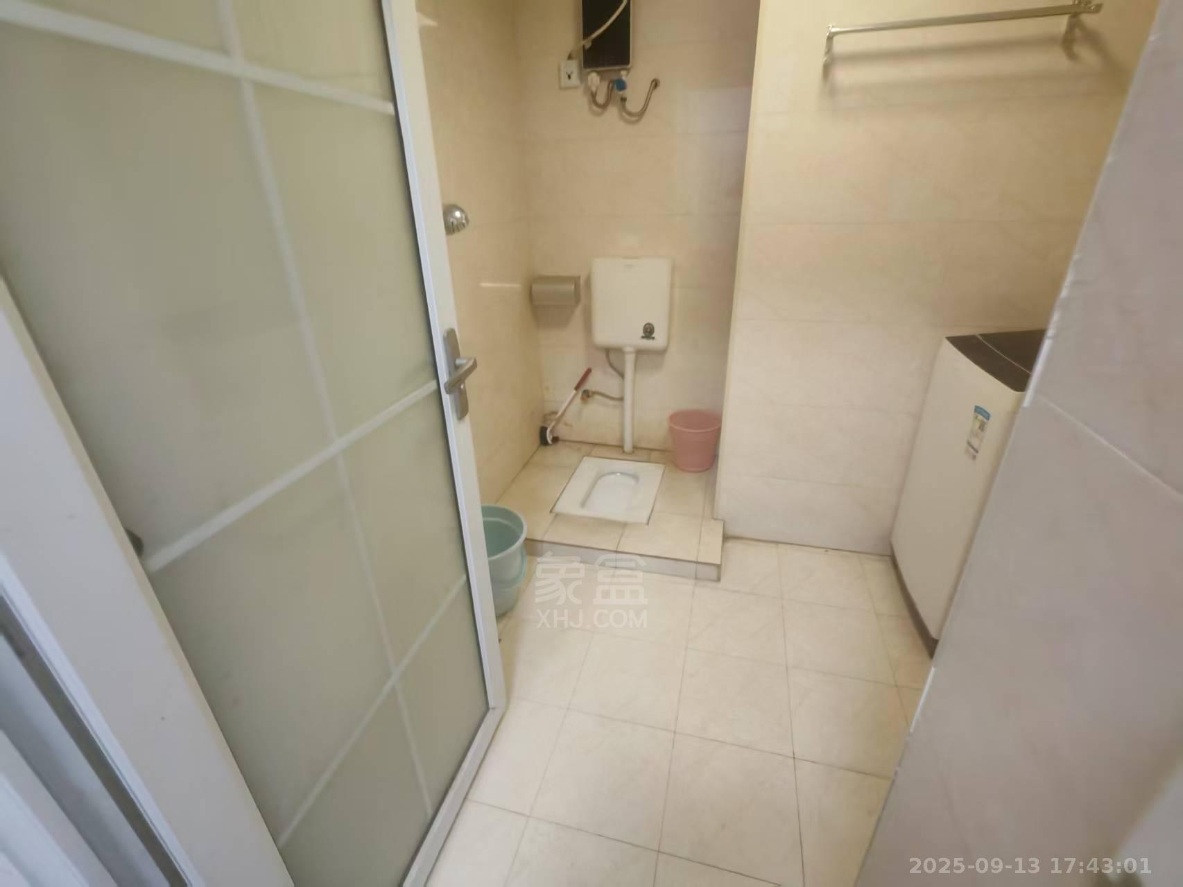 华晨御园 1室1厅1卫 1300.0元/月 华晨御园 1室1厅1卫 1300.0元/月室内图