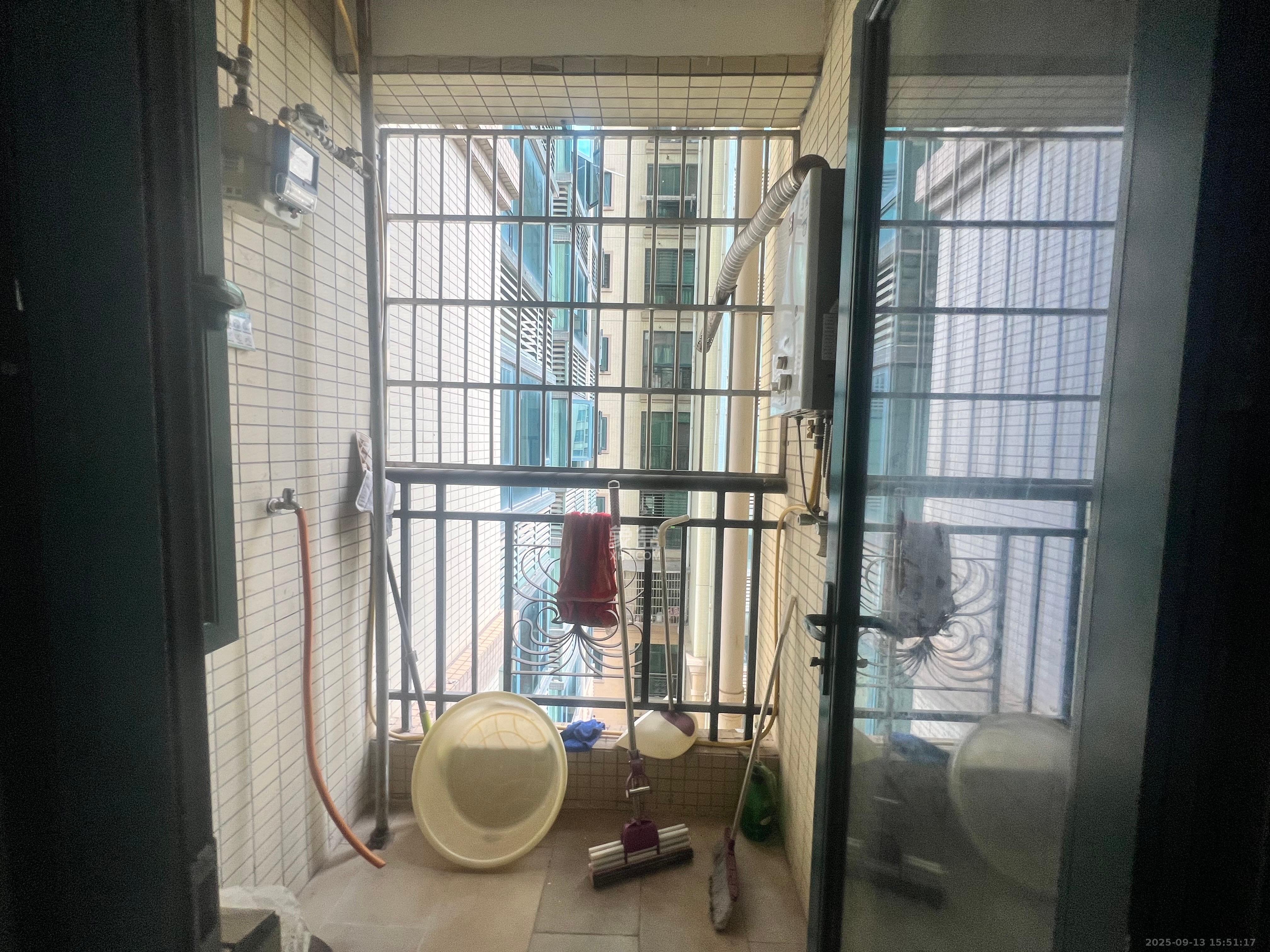 恒大绿洲  2室2厅1卫    2300.0元/月室内图