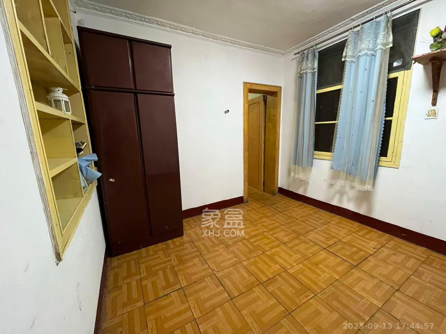 东牌楼街散盘 2室1厅1卫 2100.0元/月 东牌楼街散盘 2室1厅1卫 2100.0元/月室内图