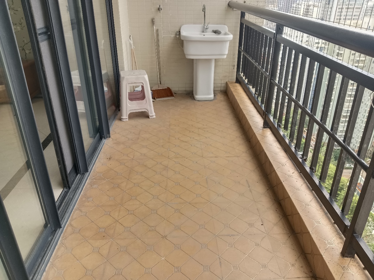 金碧文华 4室2厅2卫 5000.0元/月 金碧文华 4室2厅2卫 5000.0元/月室内图