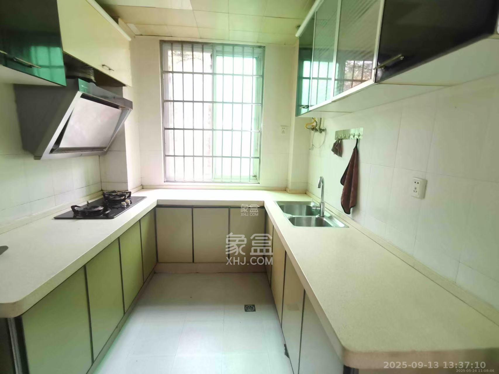 咸嘉新村嘉旺苑  3室2厅2卫    2300.0元/月室内图