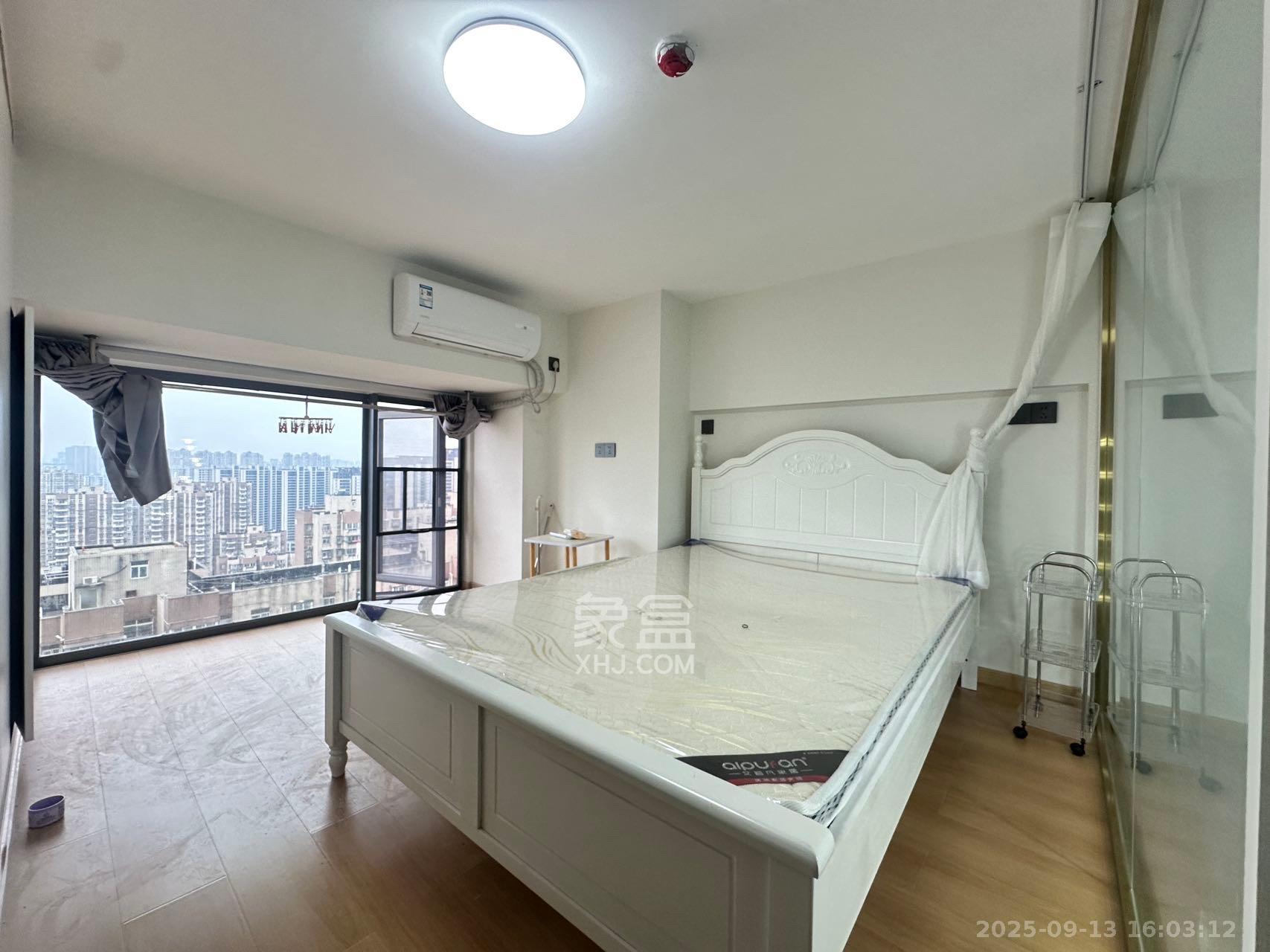 佳兆业云顶都汇 2室2厅1卫 1700.0元/月 佳兆业云顶都汇 2室2厅1卫 1700.0元/月室内图