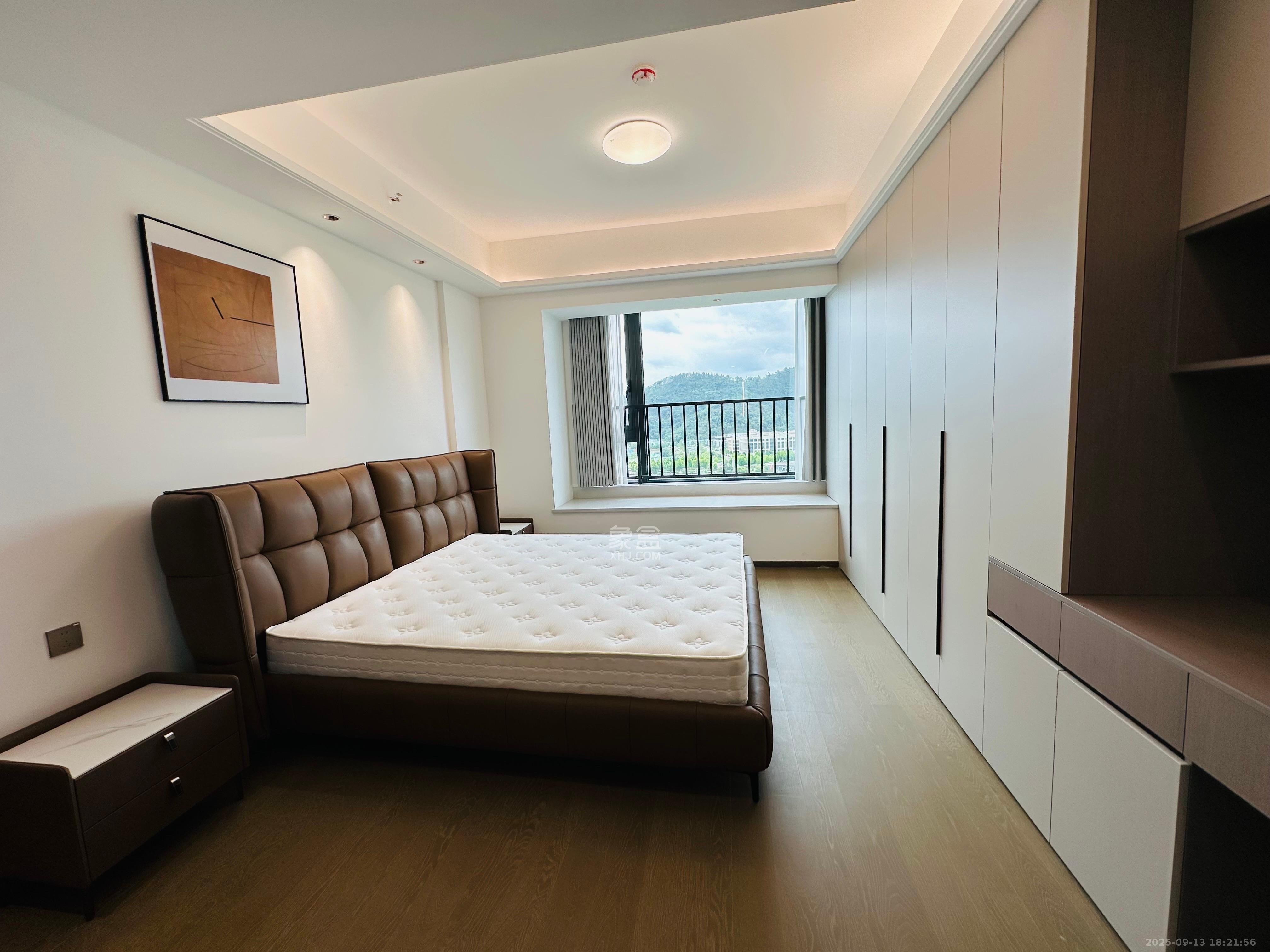 绿城招商桂语雲峯  4室2厅2卫    7000.0元/月室内图