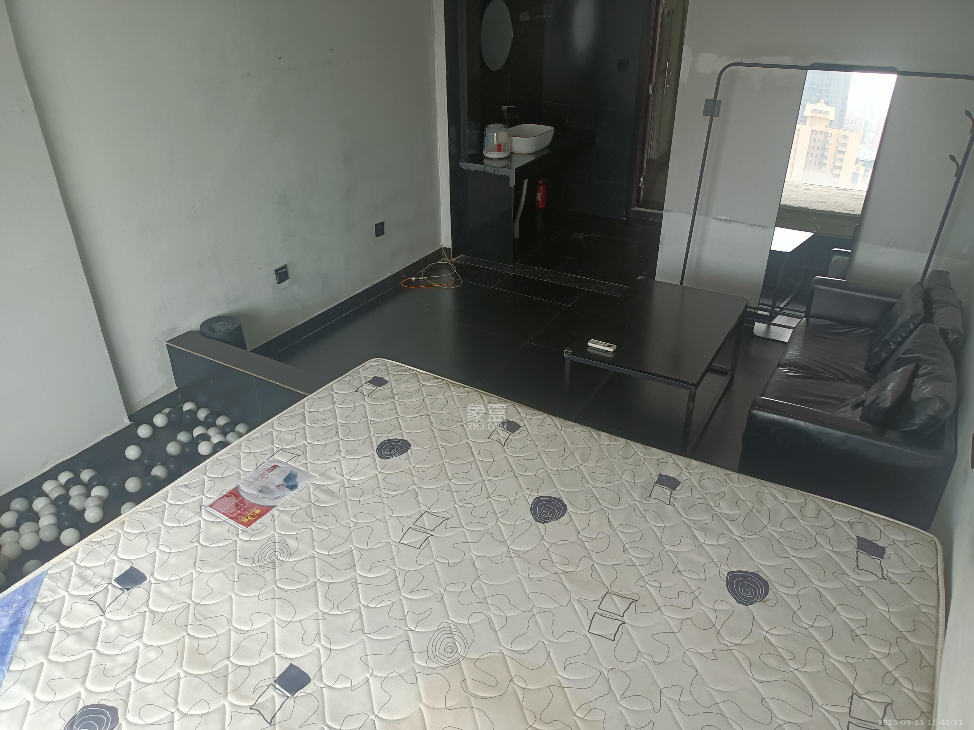 蚂蚁工房 1室1厅1卫 1700.0元/月 蚂蚁工房 1室1厅1卫 1700.0元/月室内图