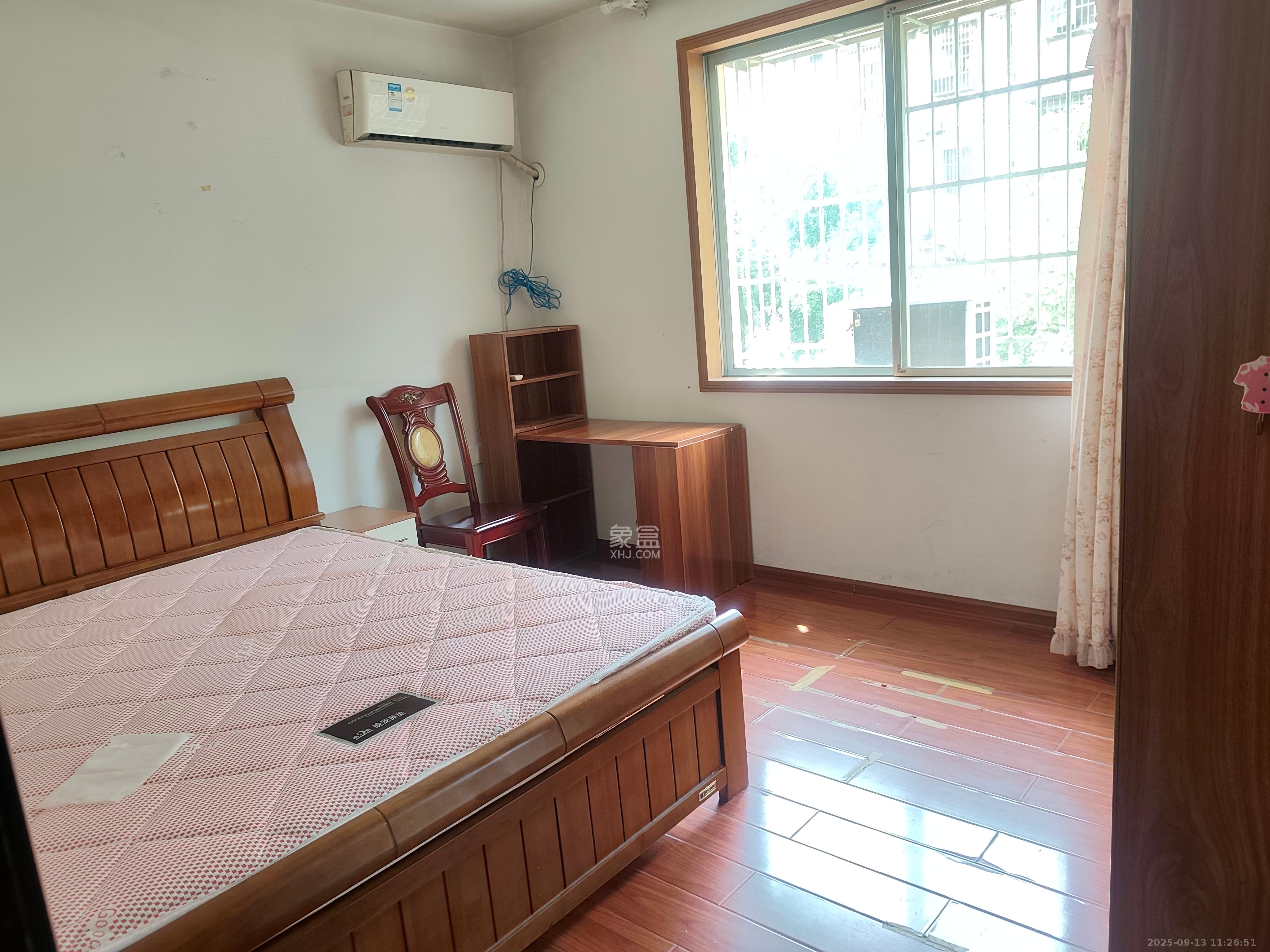 佳园星城 1室2厅1卫 1700.0元/月 佳园星城 1室2厅1卫 1700.0元/月室内图