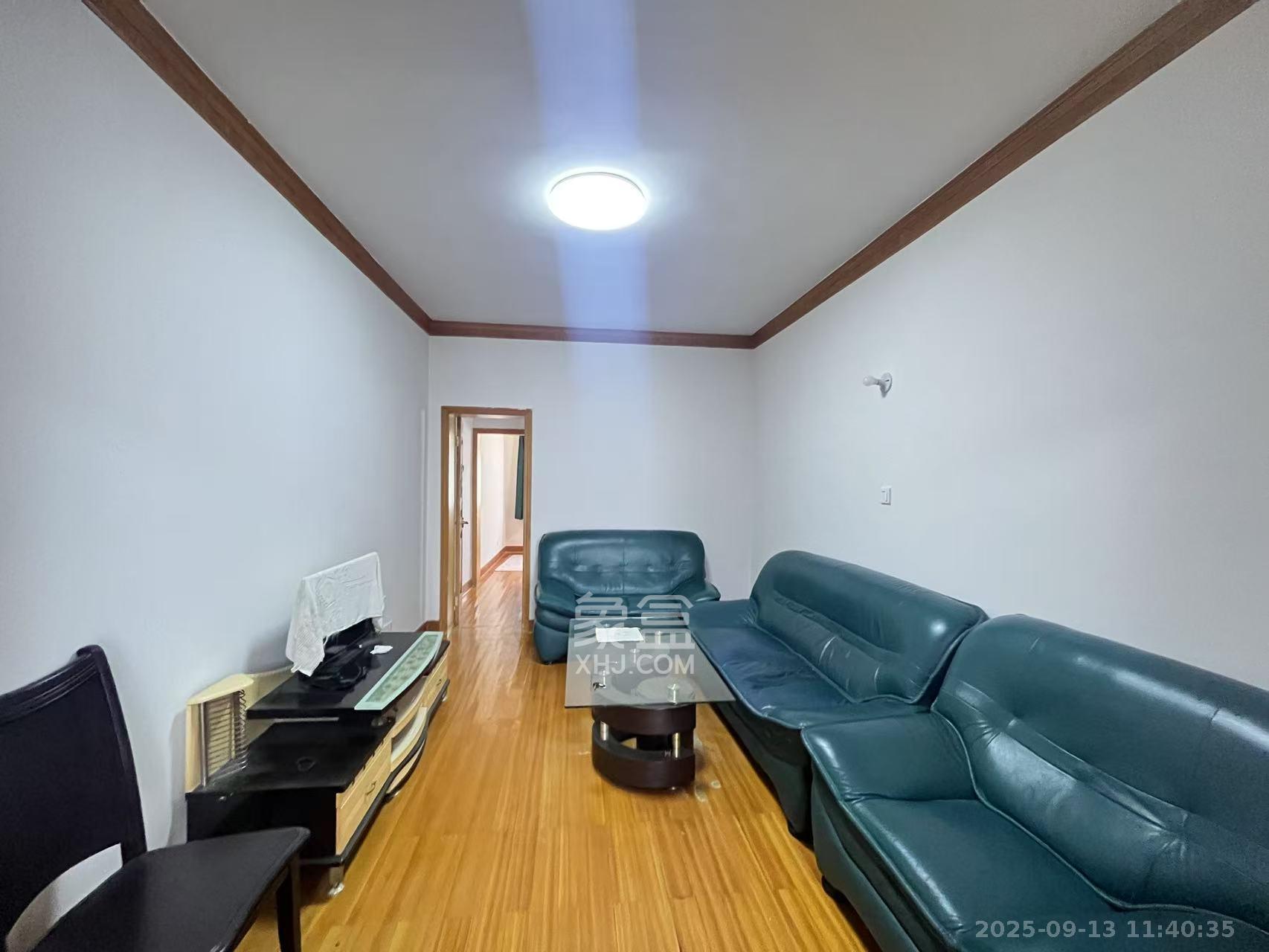 燕山街社区 1室1厅1卫 1400.0元/月 燕山街社区 1室1厅1卫 1400.0元/月室内图