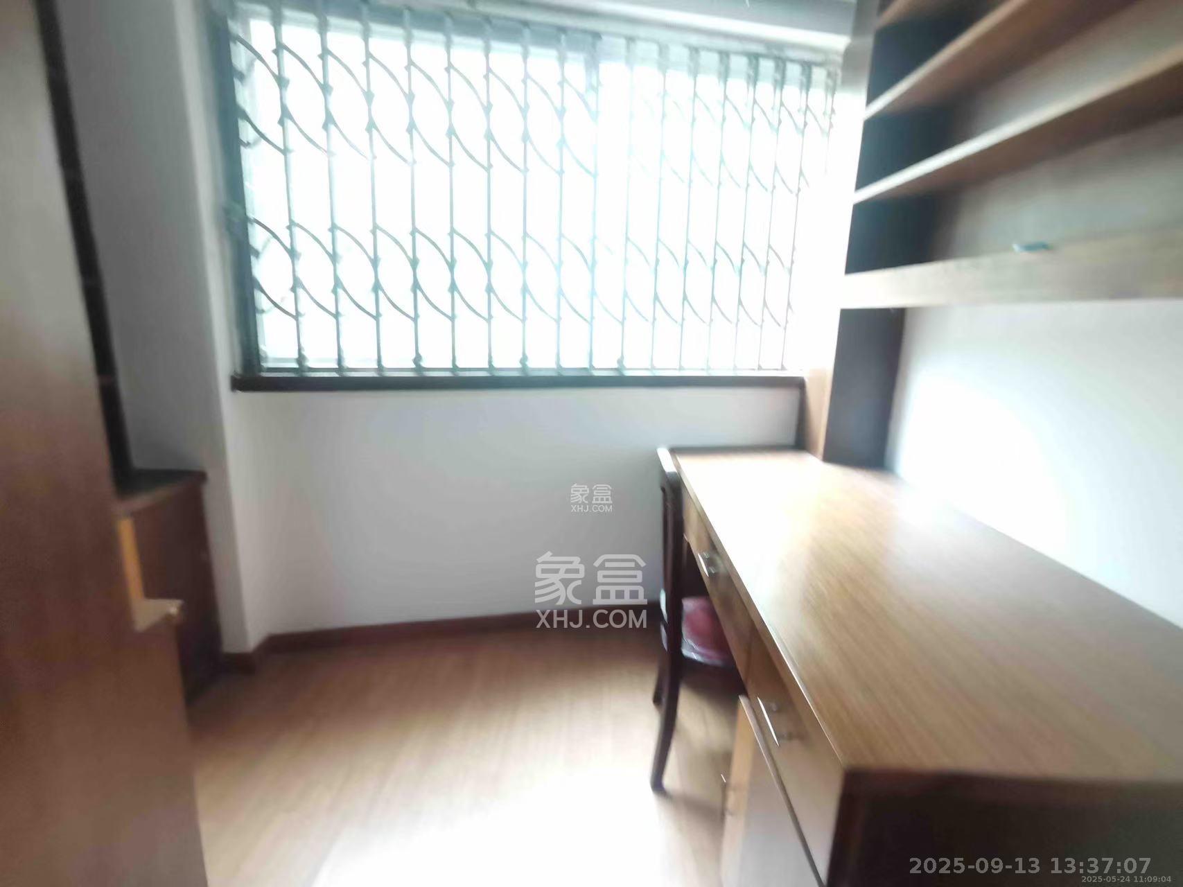 咸嘉新村嘉旺苑  3室2厅2卫    2300.0元/月室内图