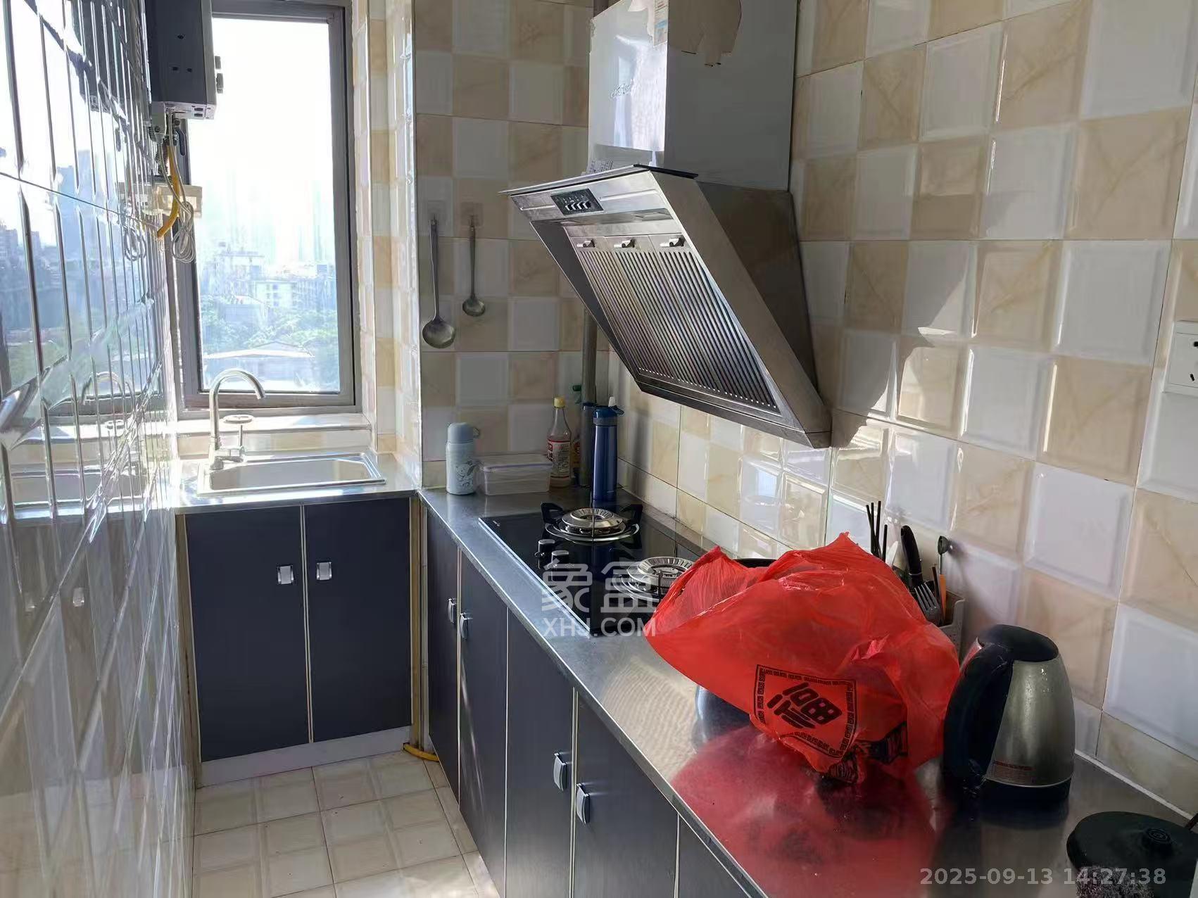 湘域相遇  1室1厅1卫    1800.0元/月室内图