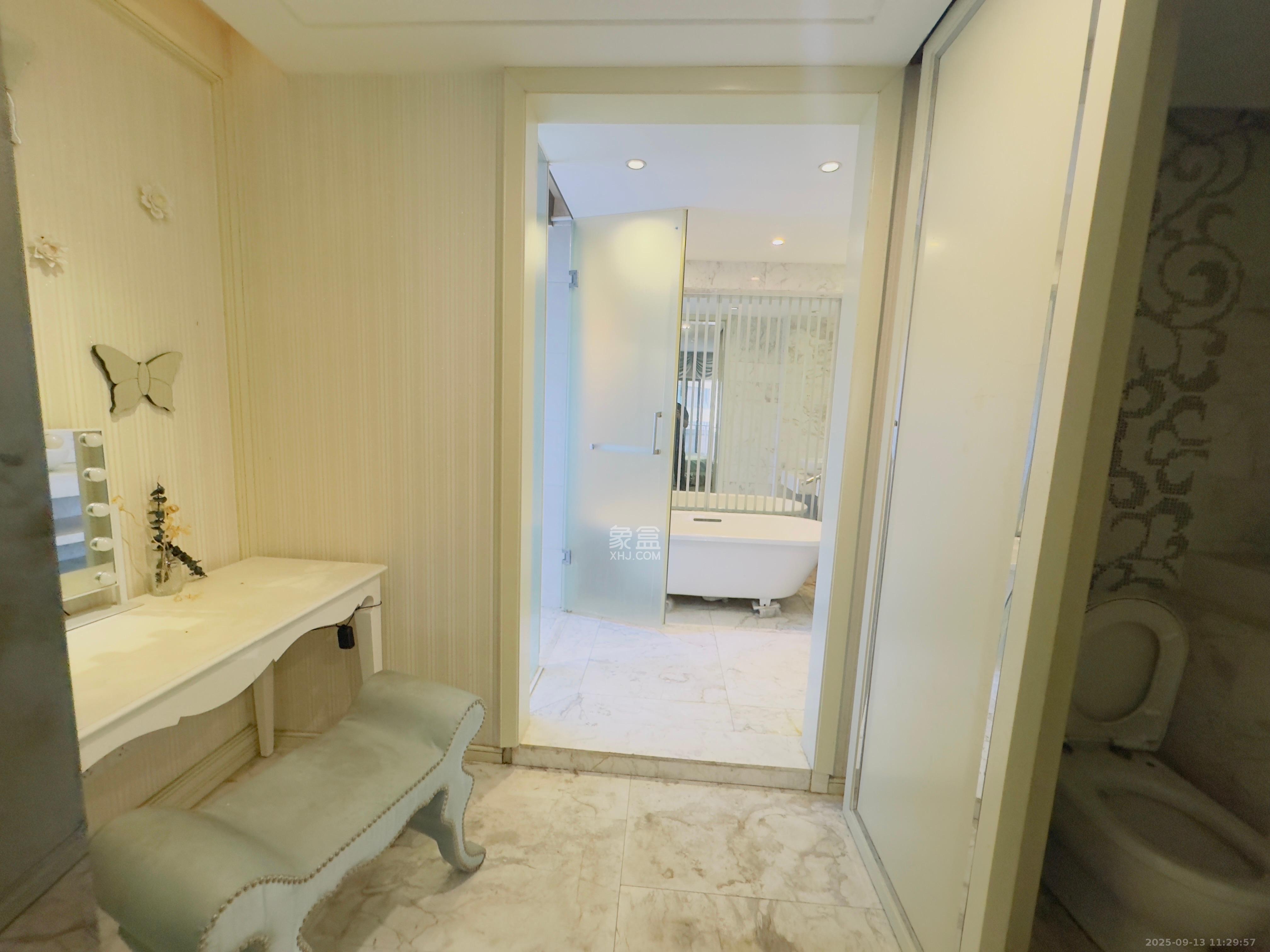 保利国际广场 1室0厅0卫 2800.0元/月 保利国际广场 1室0厅0卫 2800.0元/月室内图