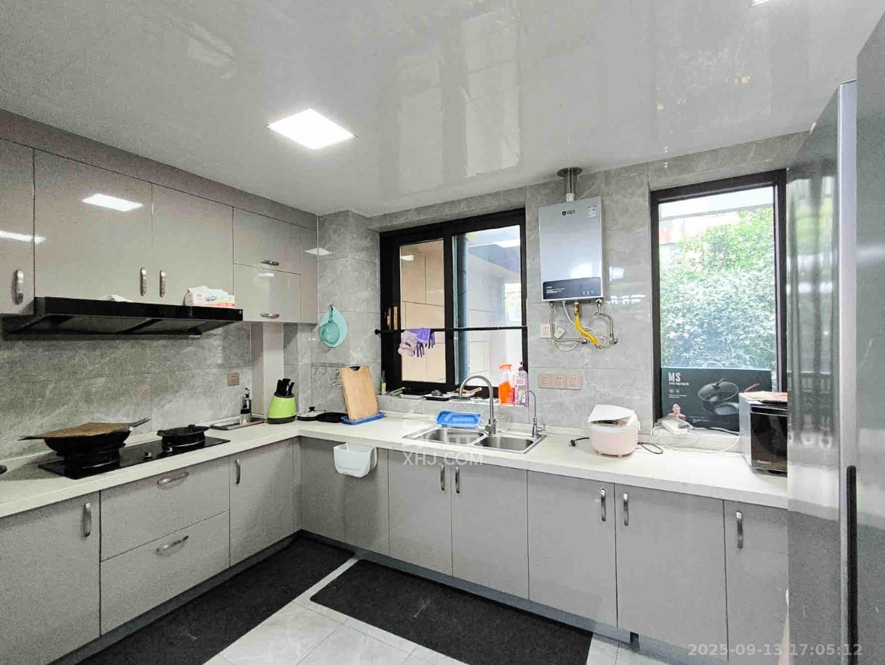 保利城（中航城国际社区、郡原美村）  4室2厅2卫   3800.00元/月室内图