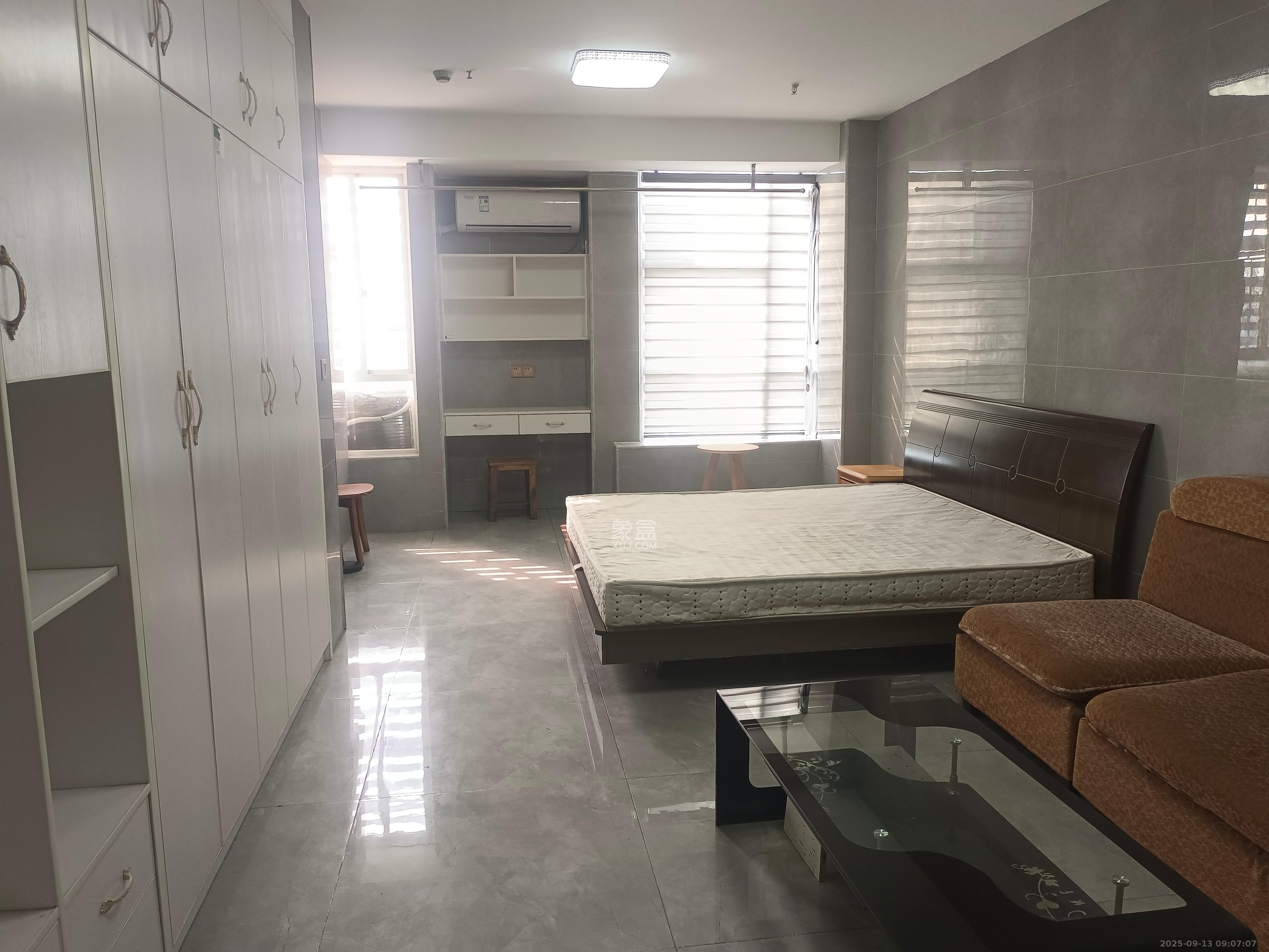 东业上城嘉苑(晟悦国际) 1室1厅1卫 1500.0元/月 东业上城嘉苑(晟悦国际) 1室1厅1卫 1500.0元/月室内图