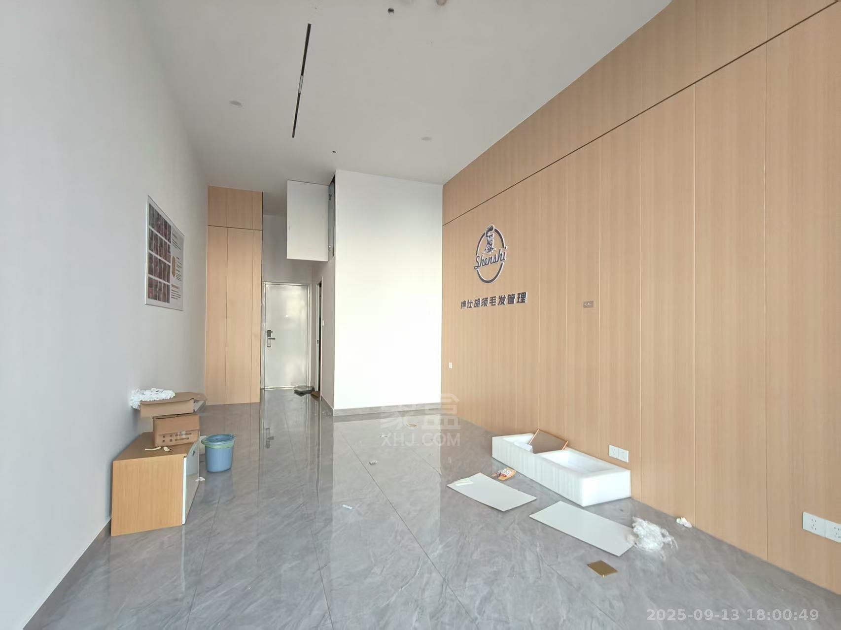 未来云环球中心  1室0厅0卫    2000.0元/月 未来云环球中心  1室0厅0卫    2000.0元/月室内图